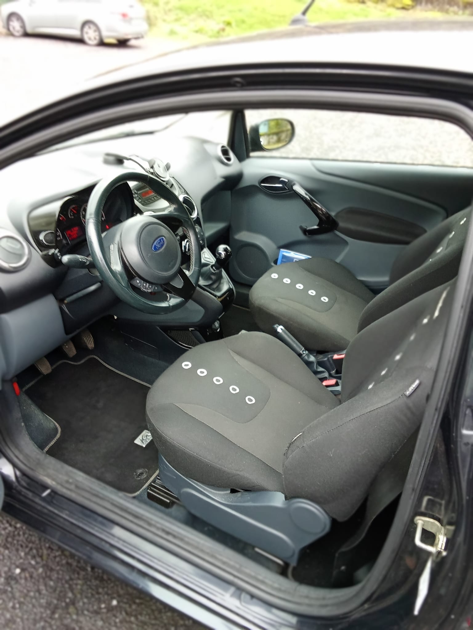 Ford KA+ 1.2 69 chevaux start and stop toutes options avec Audio Bluetooth