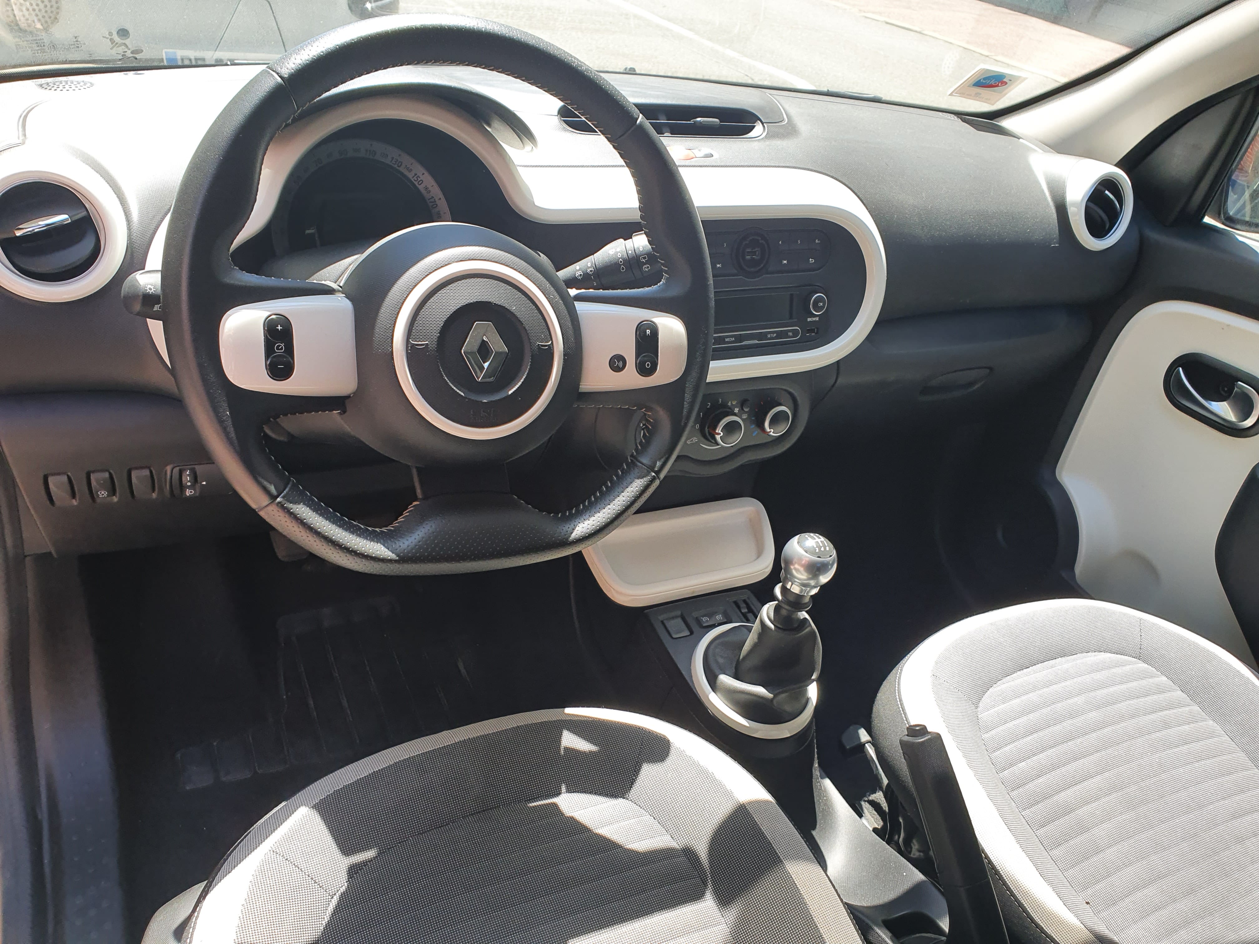 Renault Twingo avec Siège bébé
