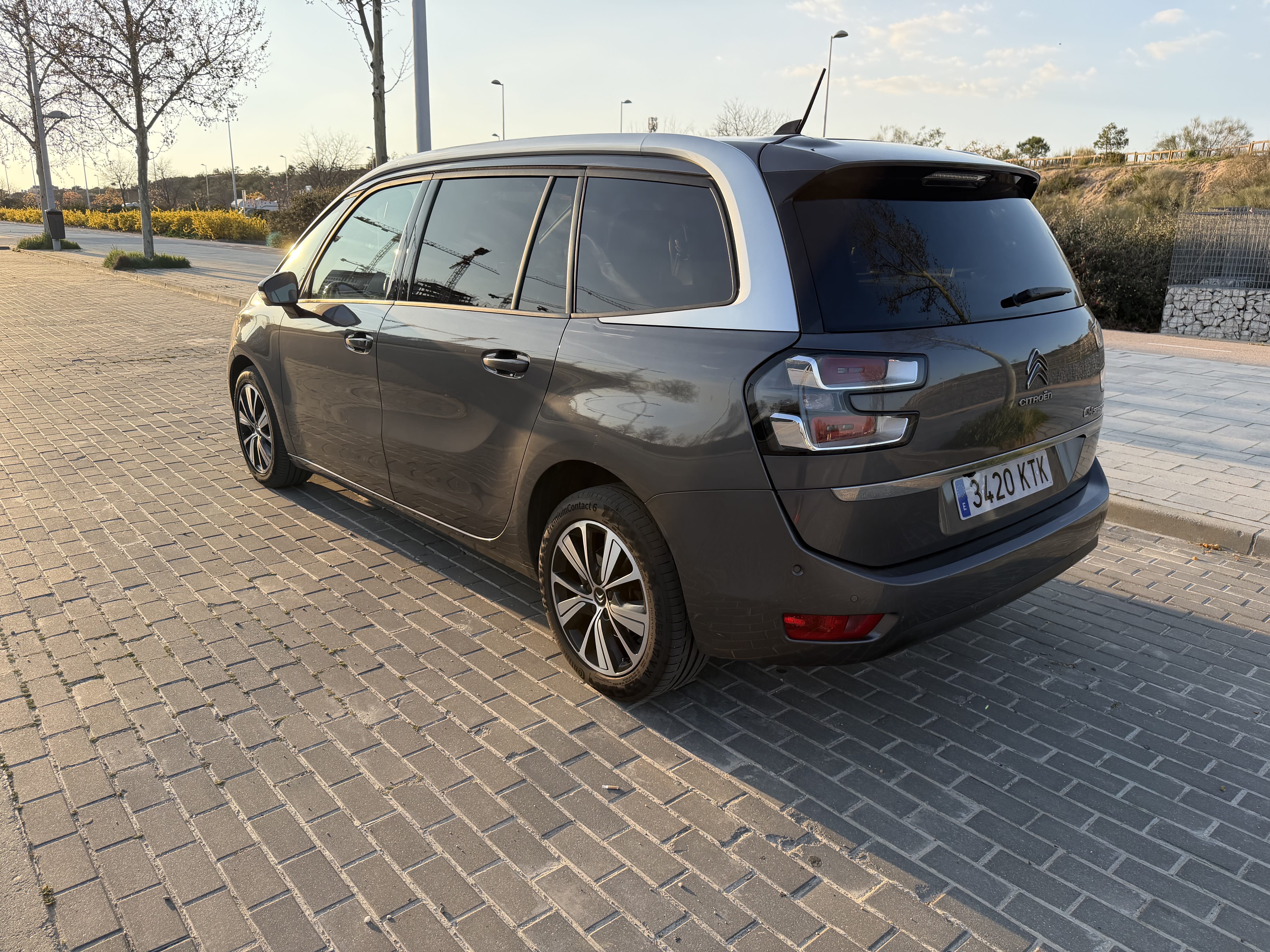 Citroen C4 Grand Spacetourer con Cámara de marcha atrás