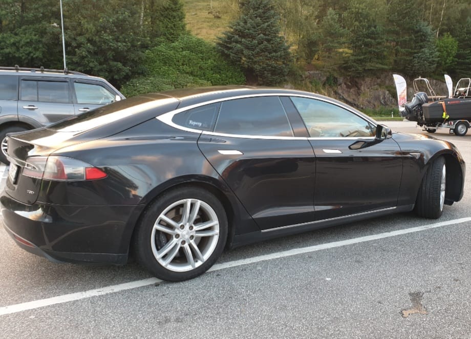 Tesla Model S med GPS