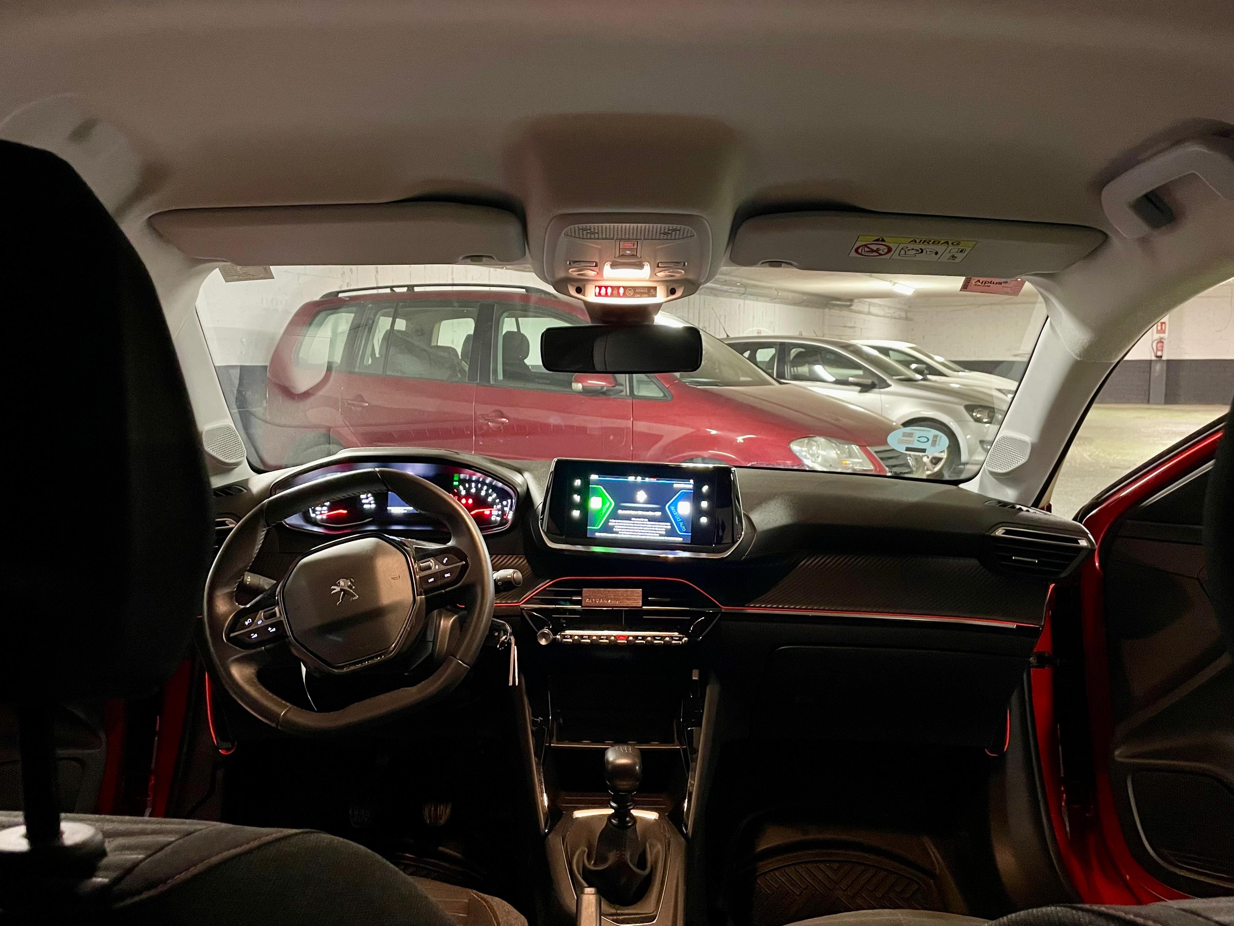 Peugeot 208 con Aire acondicionado