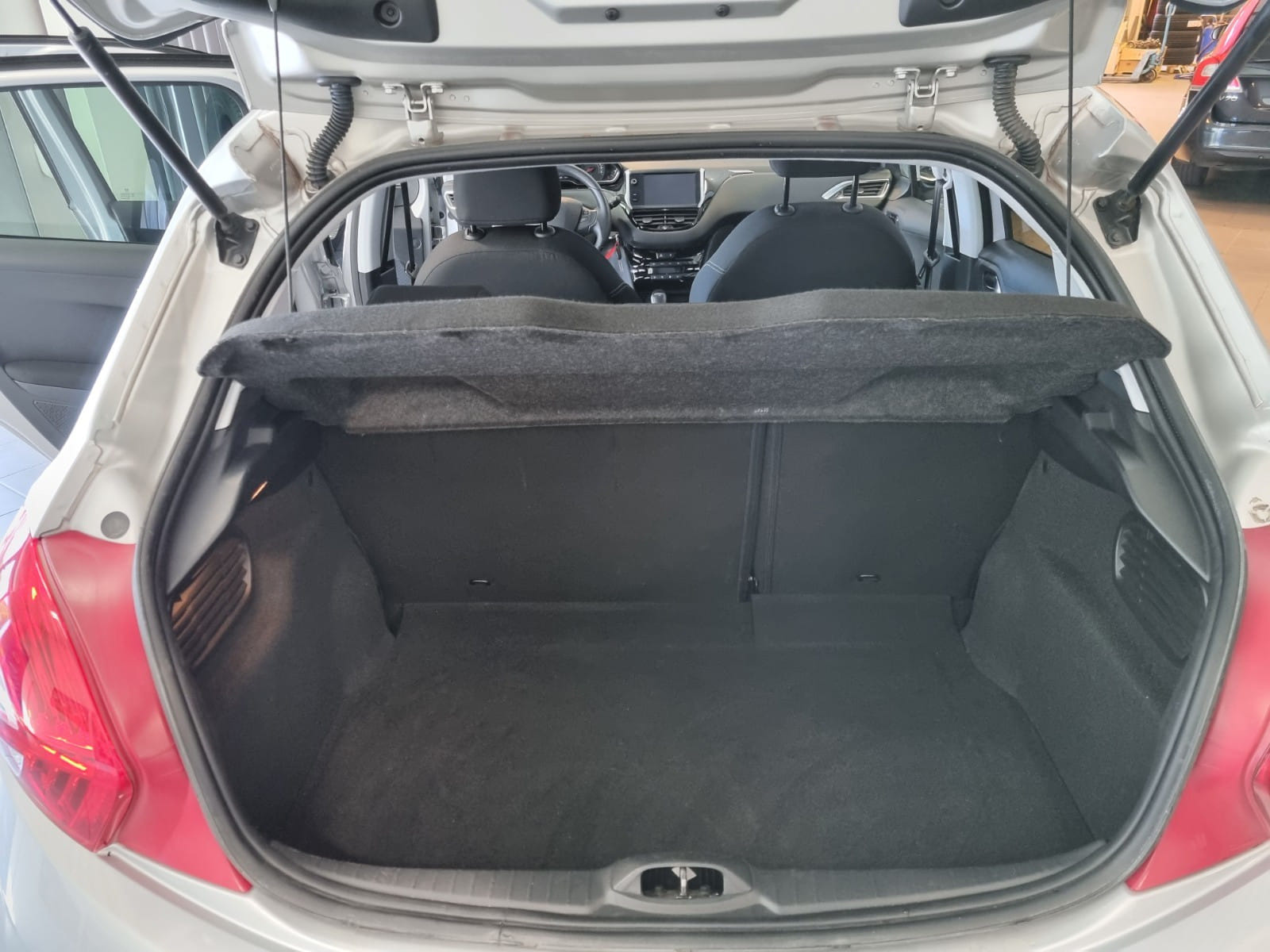 Peugeot 208 with Bluetooth audio