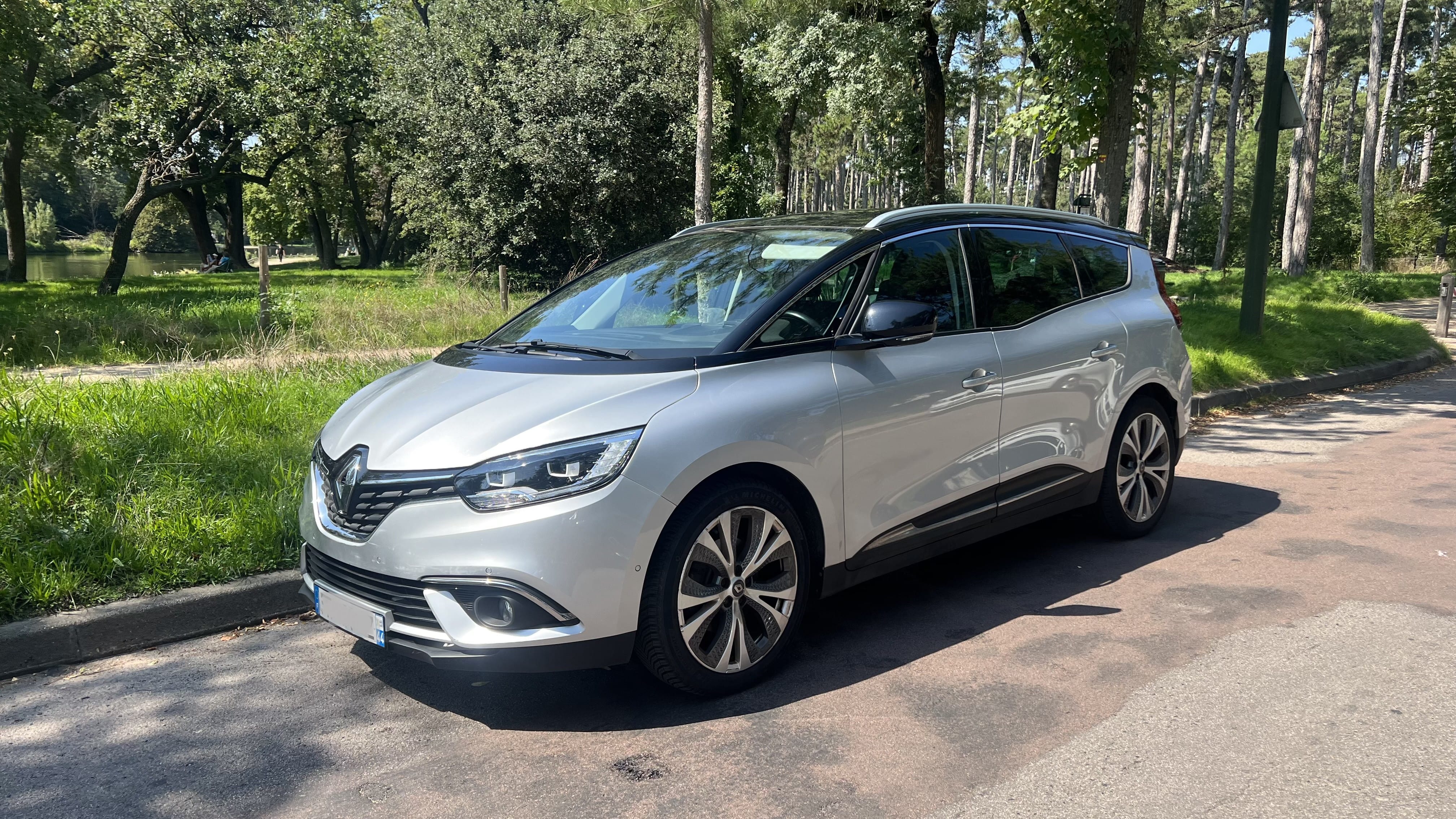 Renault Grand Scenic 140 Intens EDC7, 2018, Essence 95, automatique, 7 places