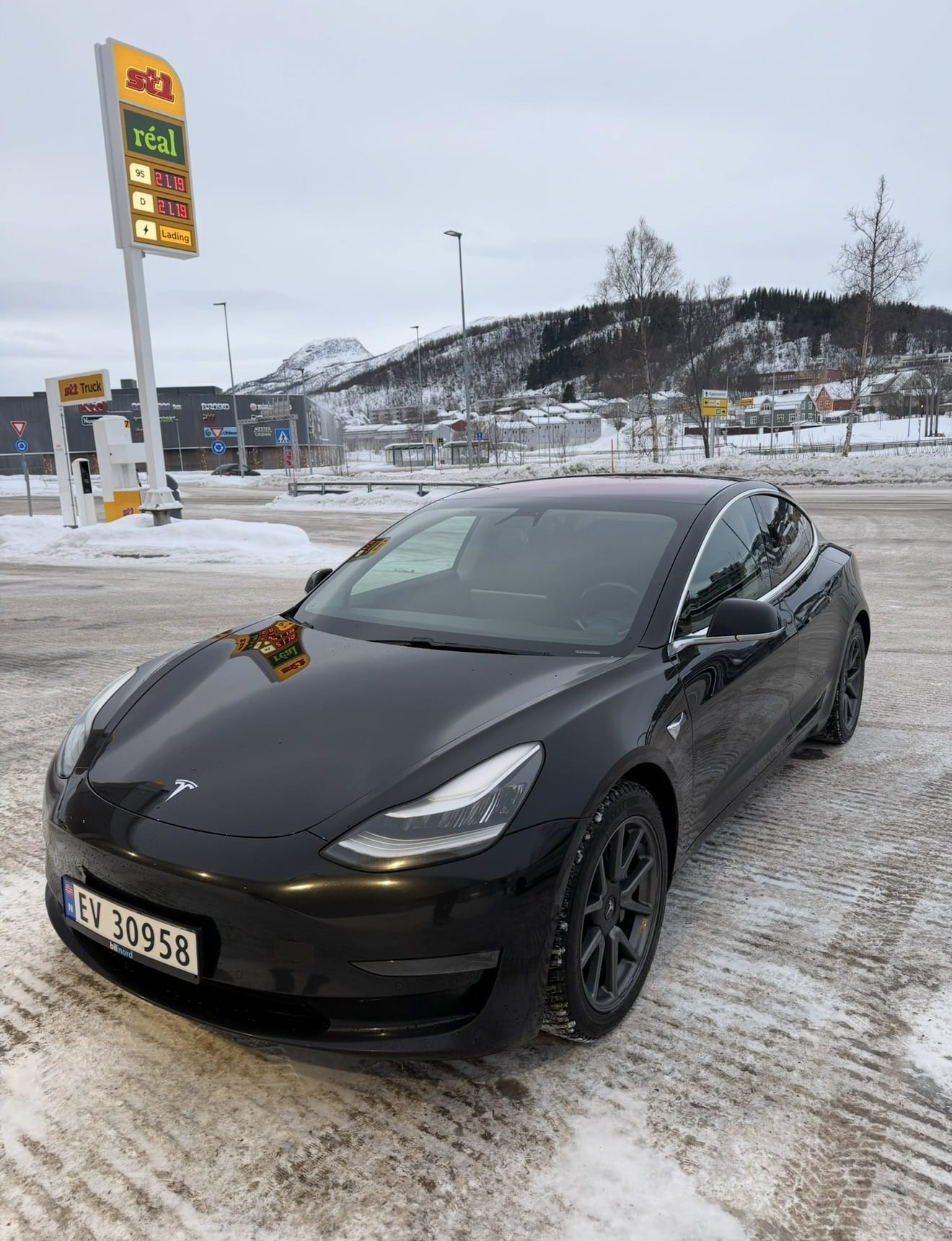 Tesla Model 3 Long Range med Aircondition