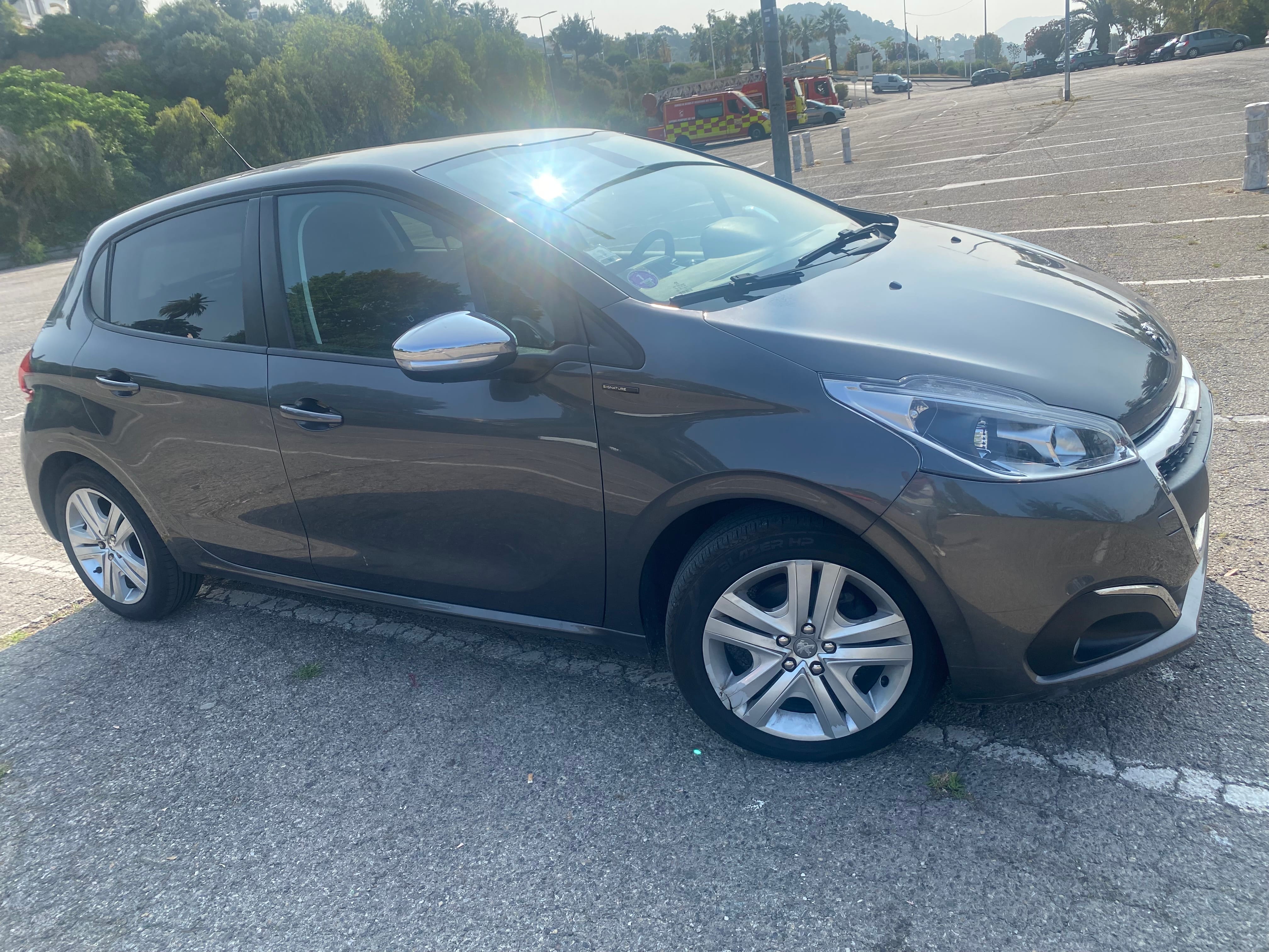 Peugeot 208, 2019, Essence 95