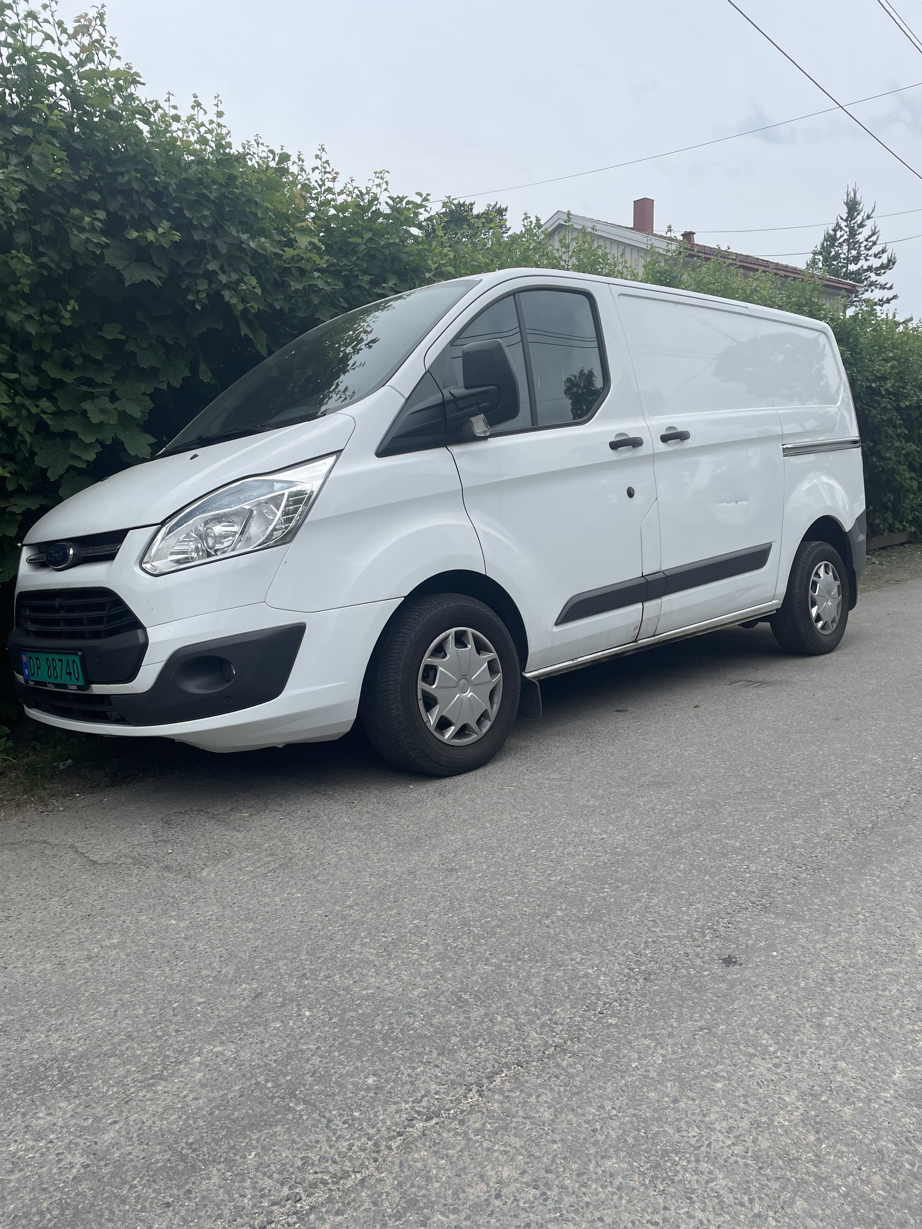 Ford Transit Custom Varebil med Tilhengerfeste