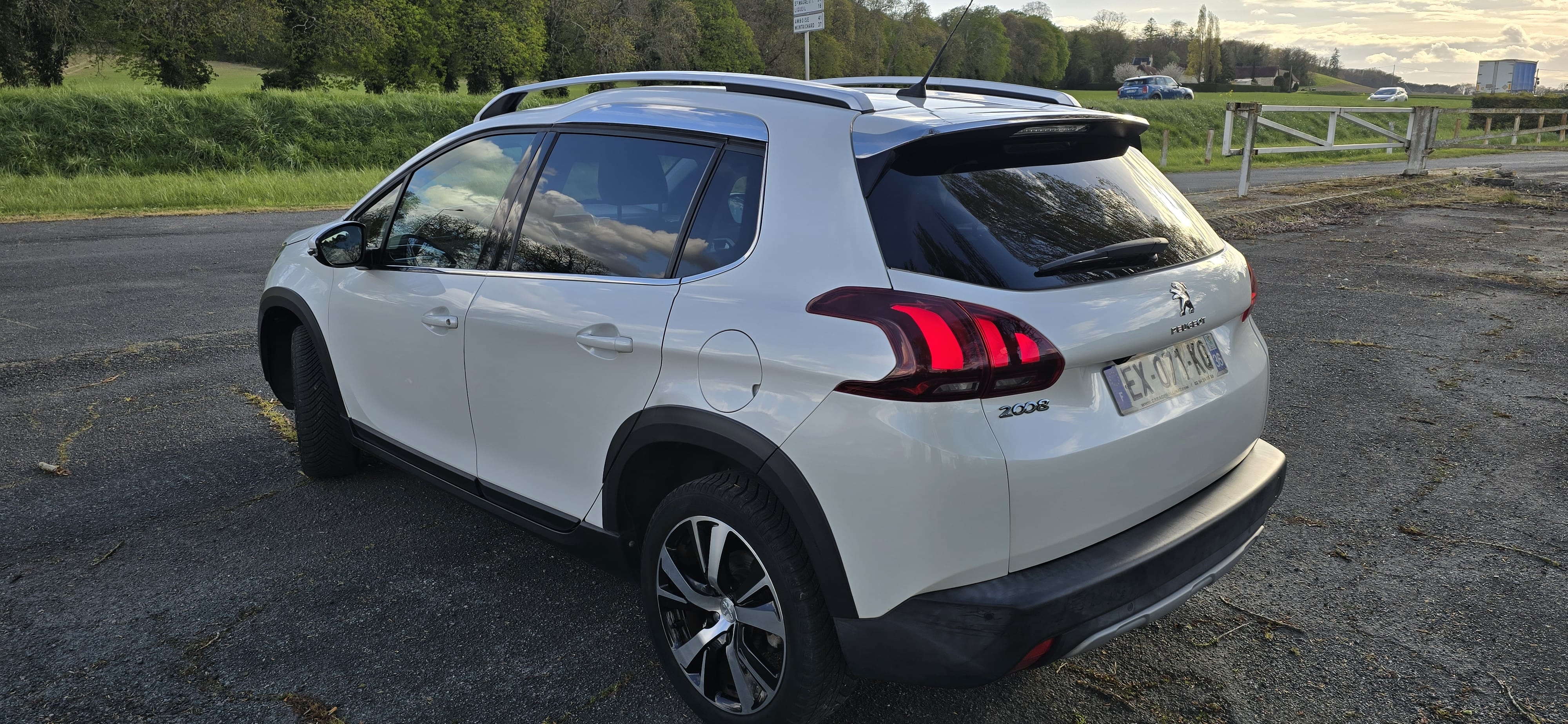 Peugeot 2008 avec Climatisation