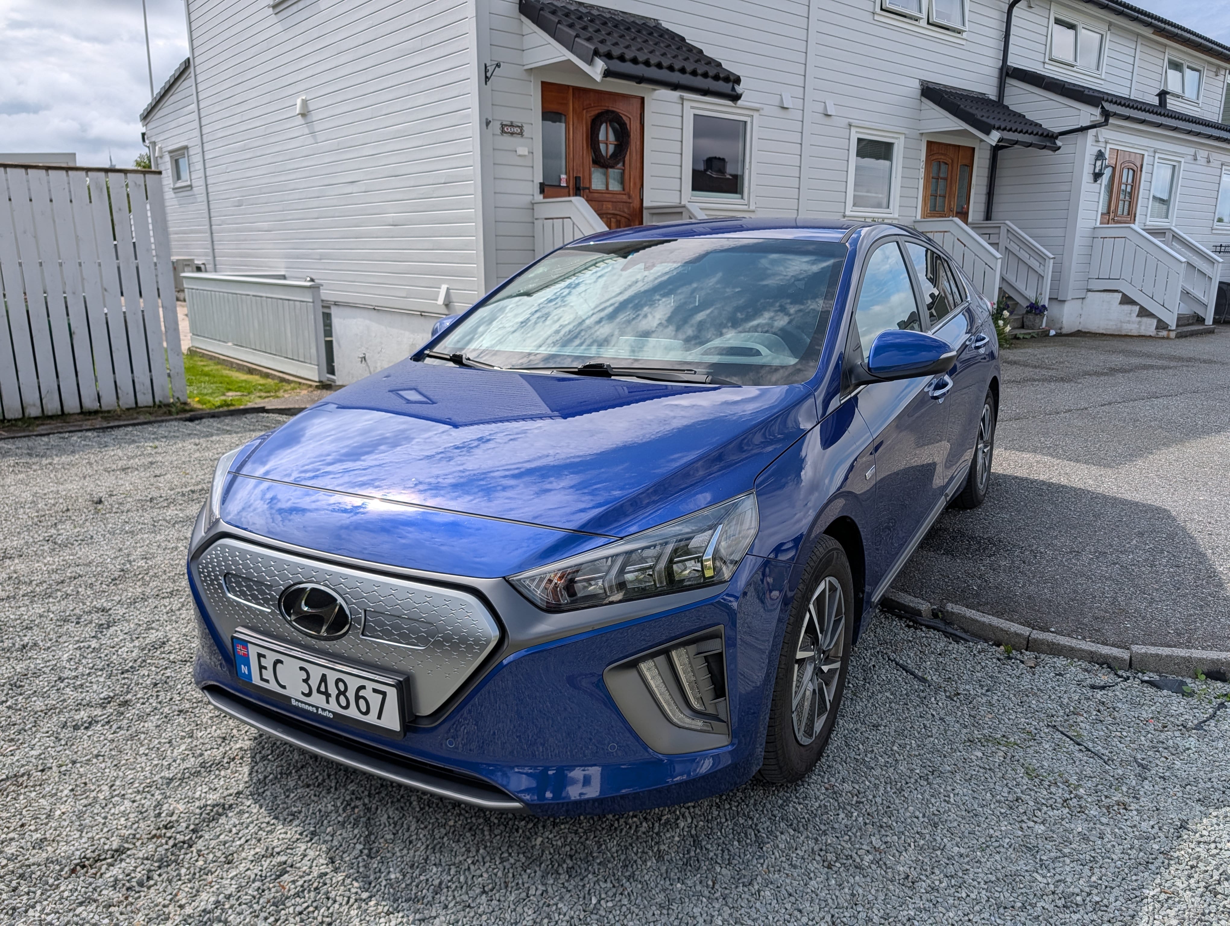 Hyundai Ioniq med Dashcam