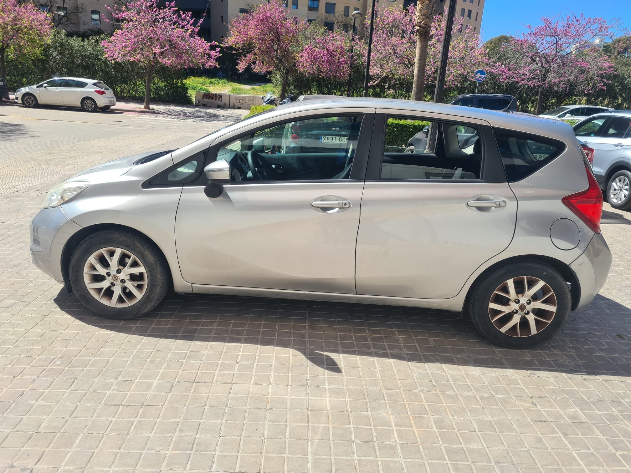 Nissan Note with Air conditioning