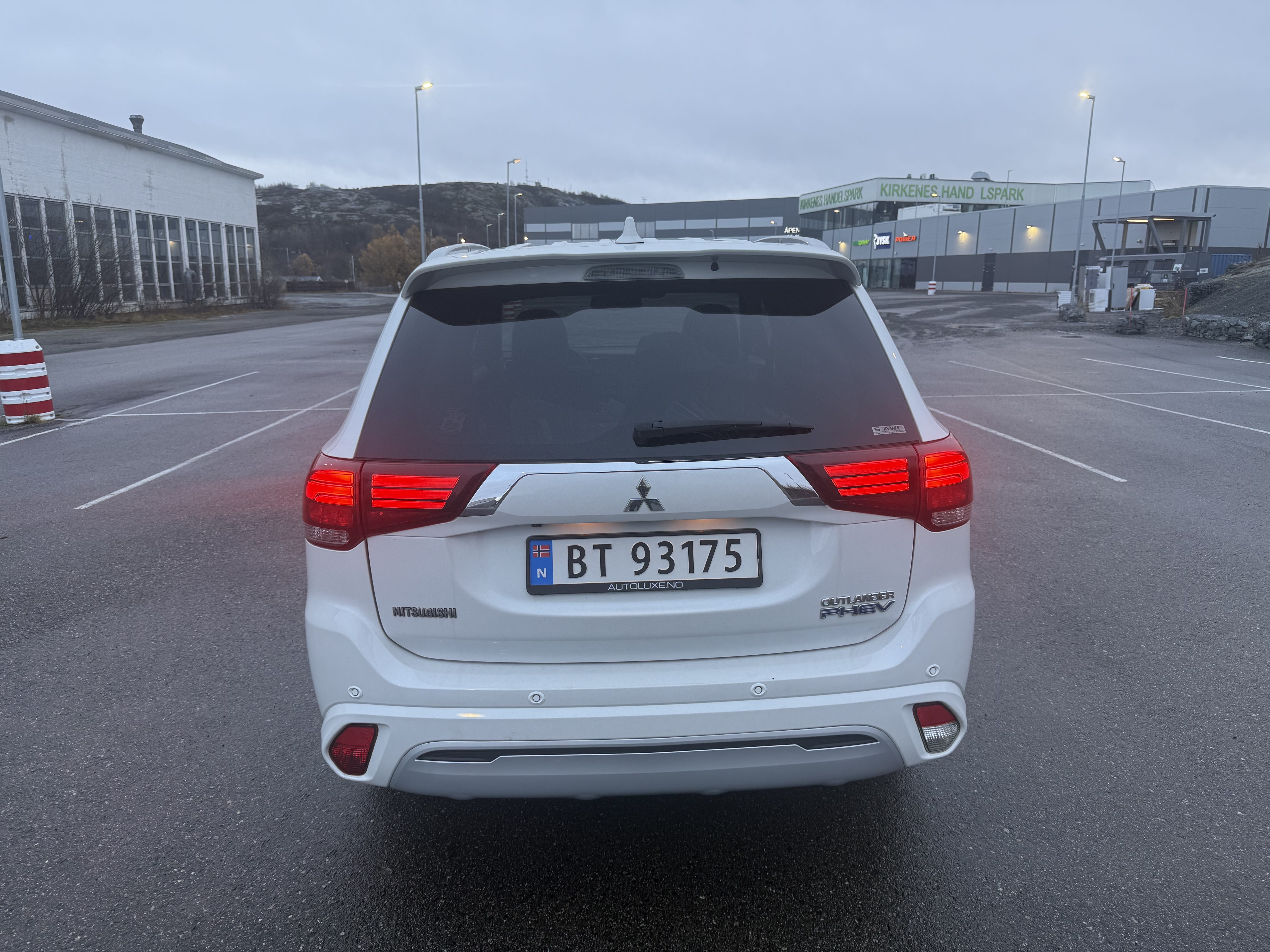 Mitsubishi Outlander 2,4phev med GPS