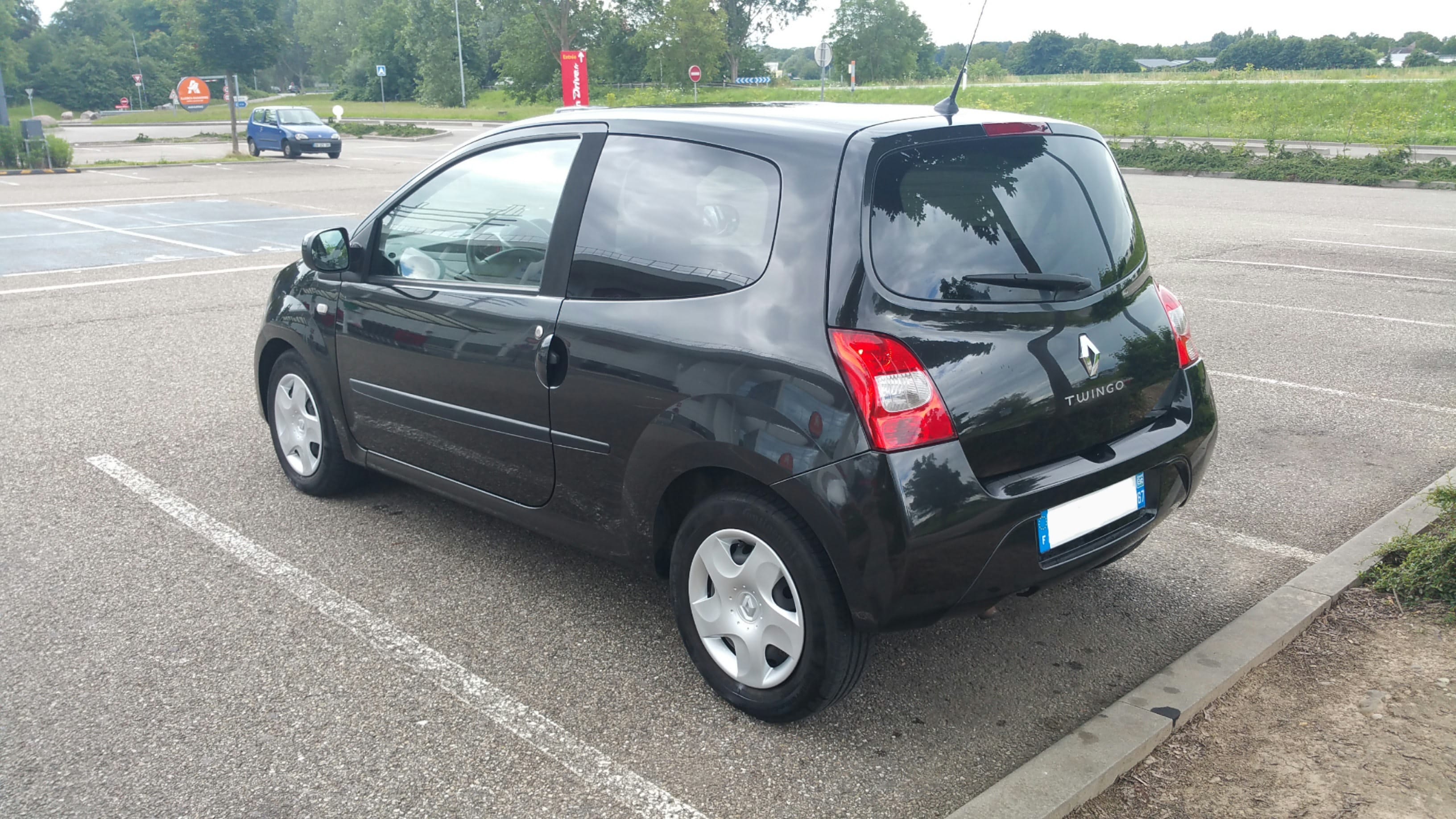 Renault Twingo II 1.2 16V  75 CH avec Climatisation