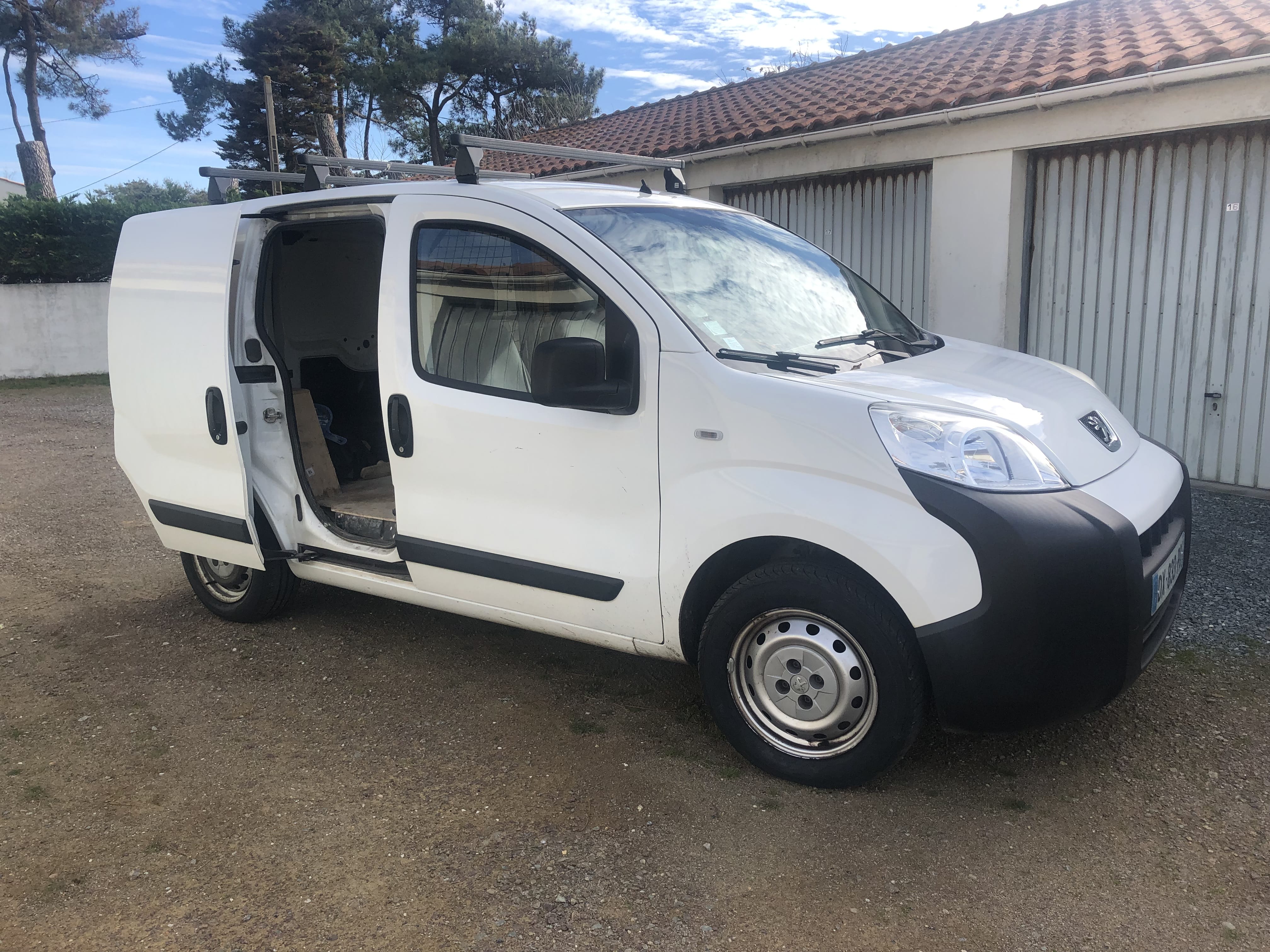 Peugeot Bipper avec Audio Bluetooth