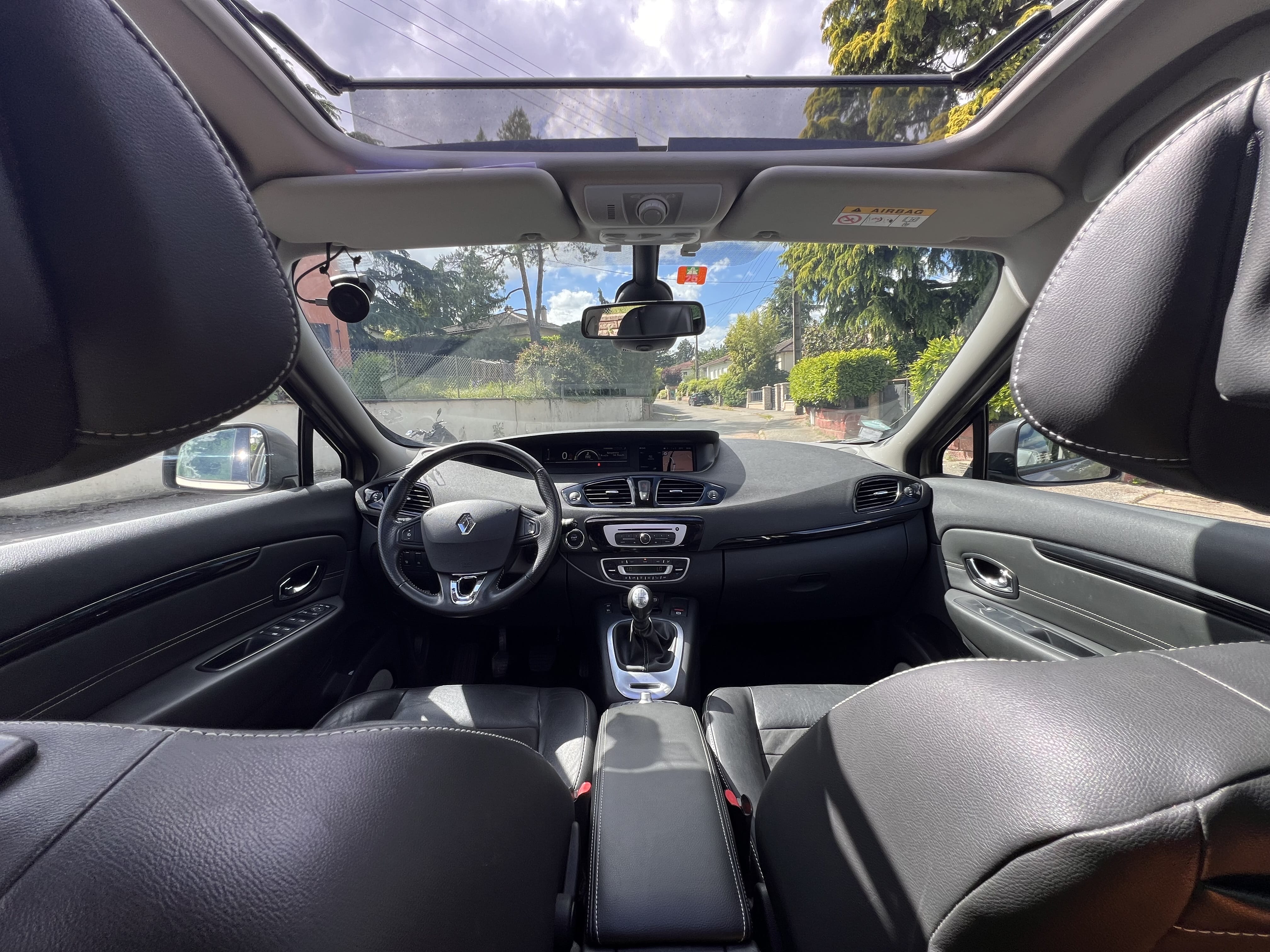 Renault Grand Scenic 1.2 TCE 130 BOSE EDITION 7PL - Essence - Boîte manuelle avec Régulateur de vitesse