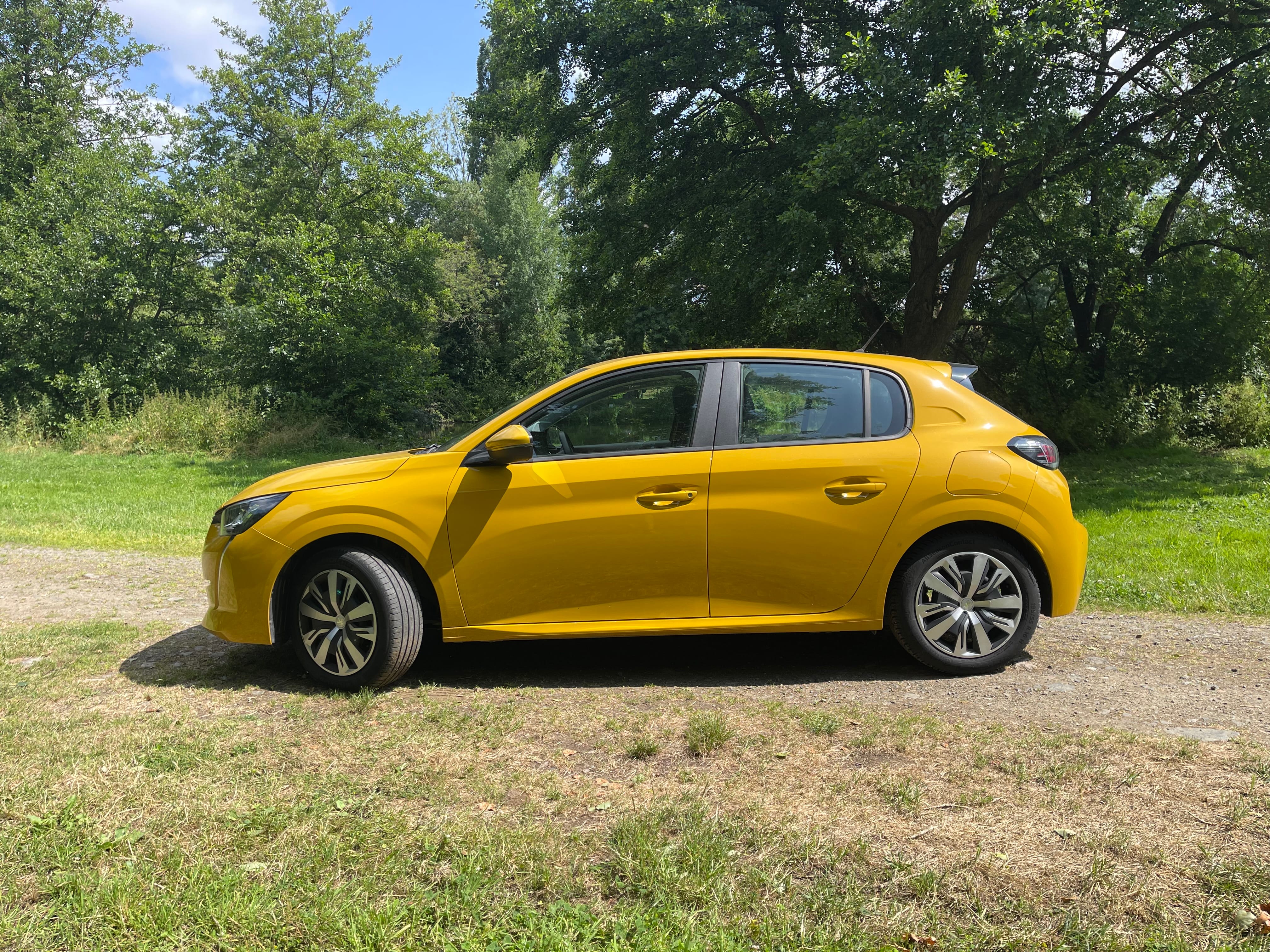 Peugeot 208 Essence avec Climatisation