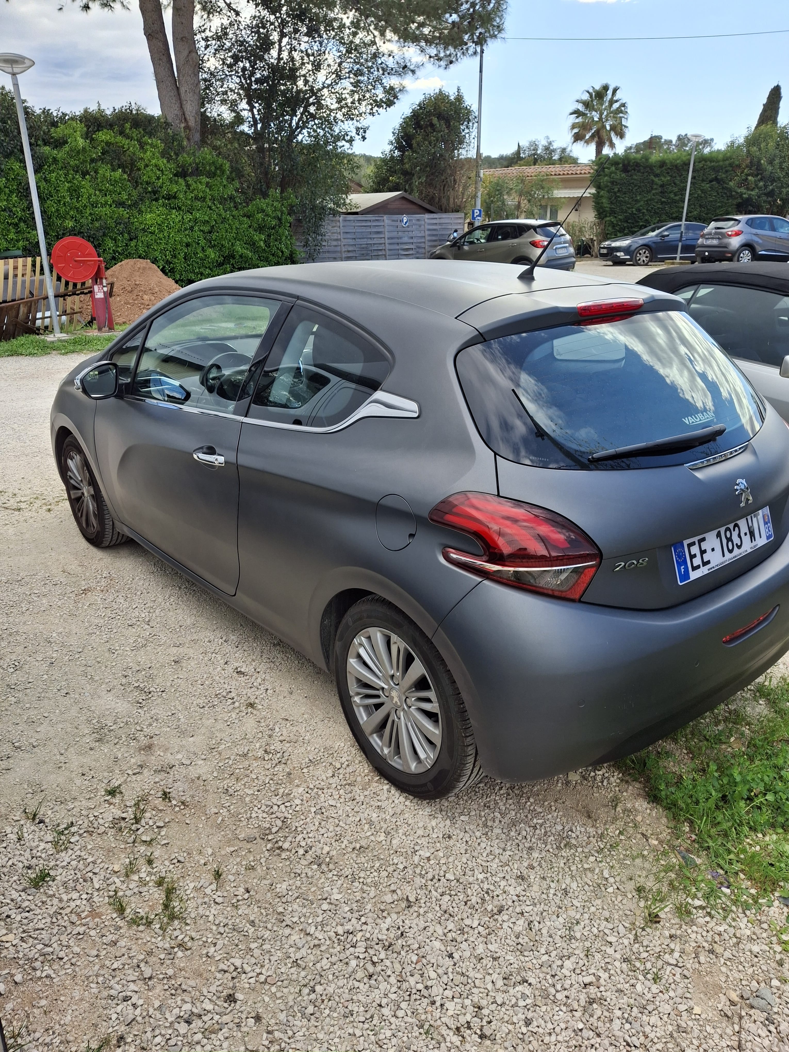 Peugeot 208 avec GPS