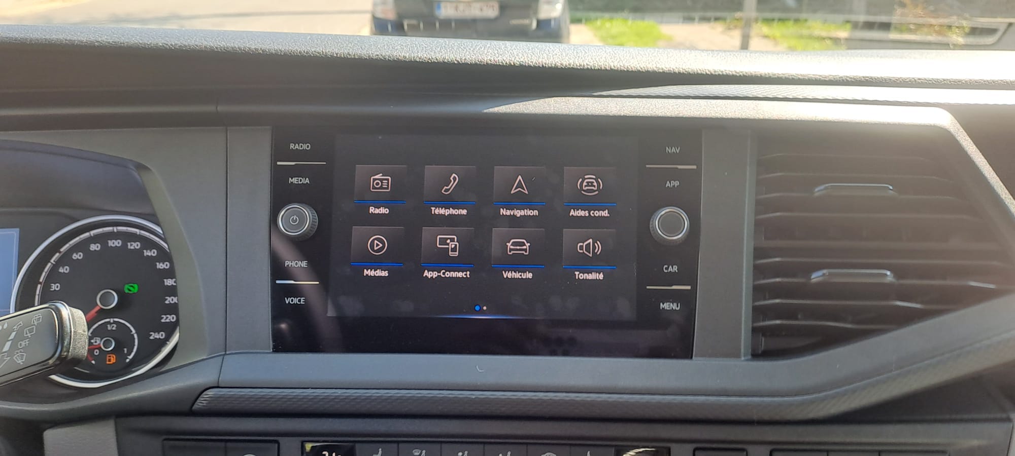 Volkswagen Caravelle avec Pneus neige