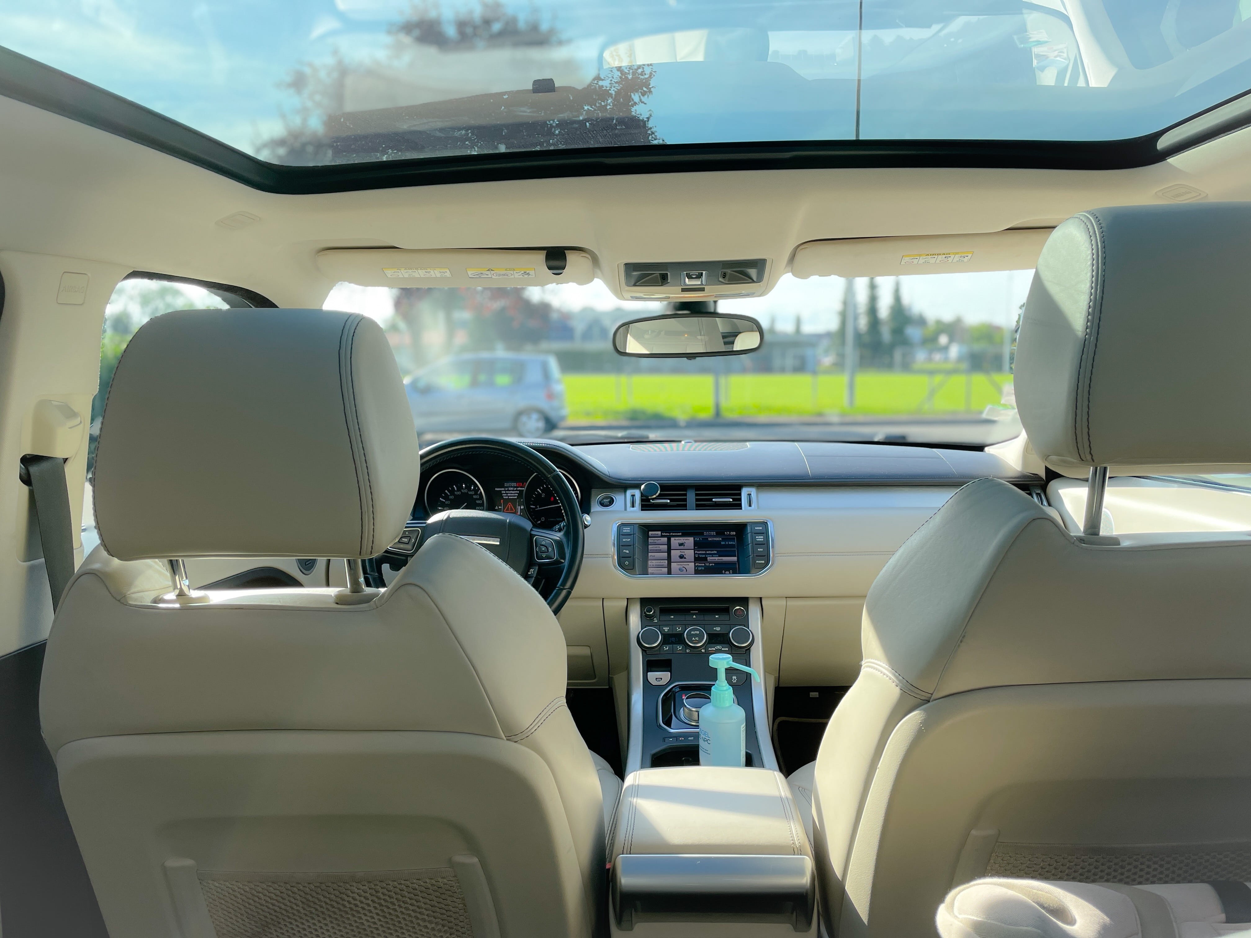 Land-Rover Range Rover Evoque avec GPS