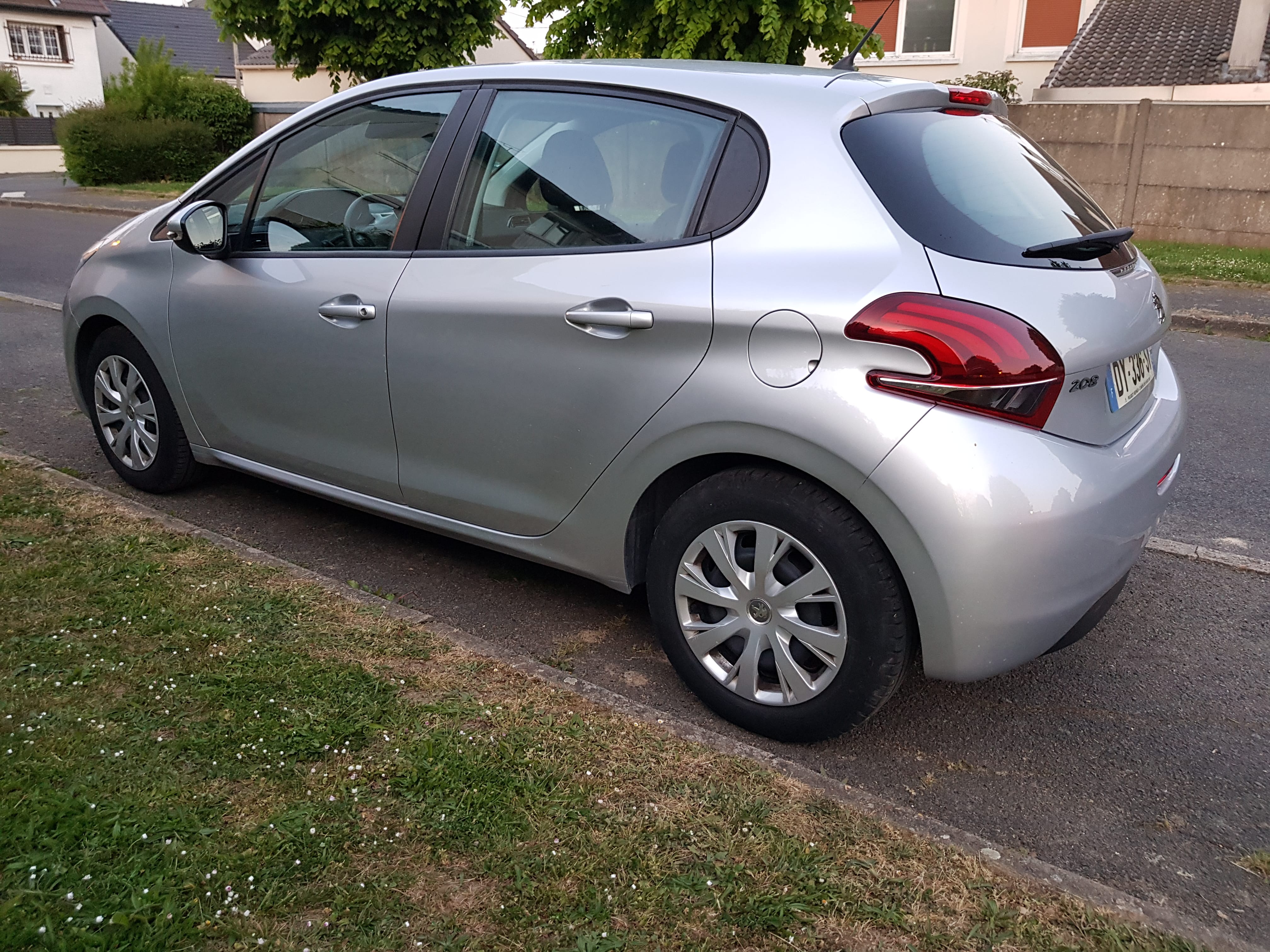 Peugeot 208 avec Régulateur de vitesse