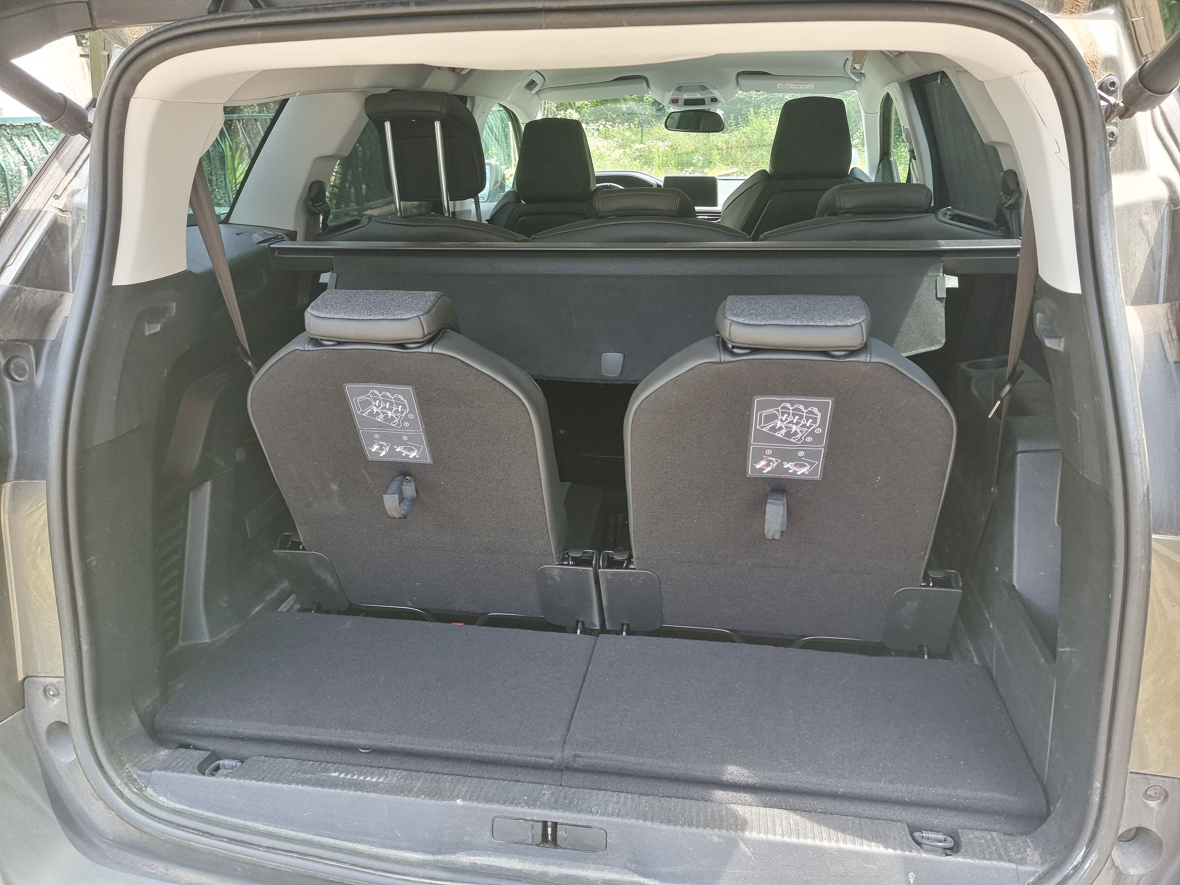Peugeot 5008 avec Entrée audio / iPod