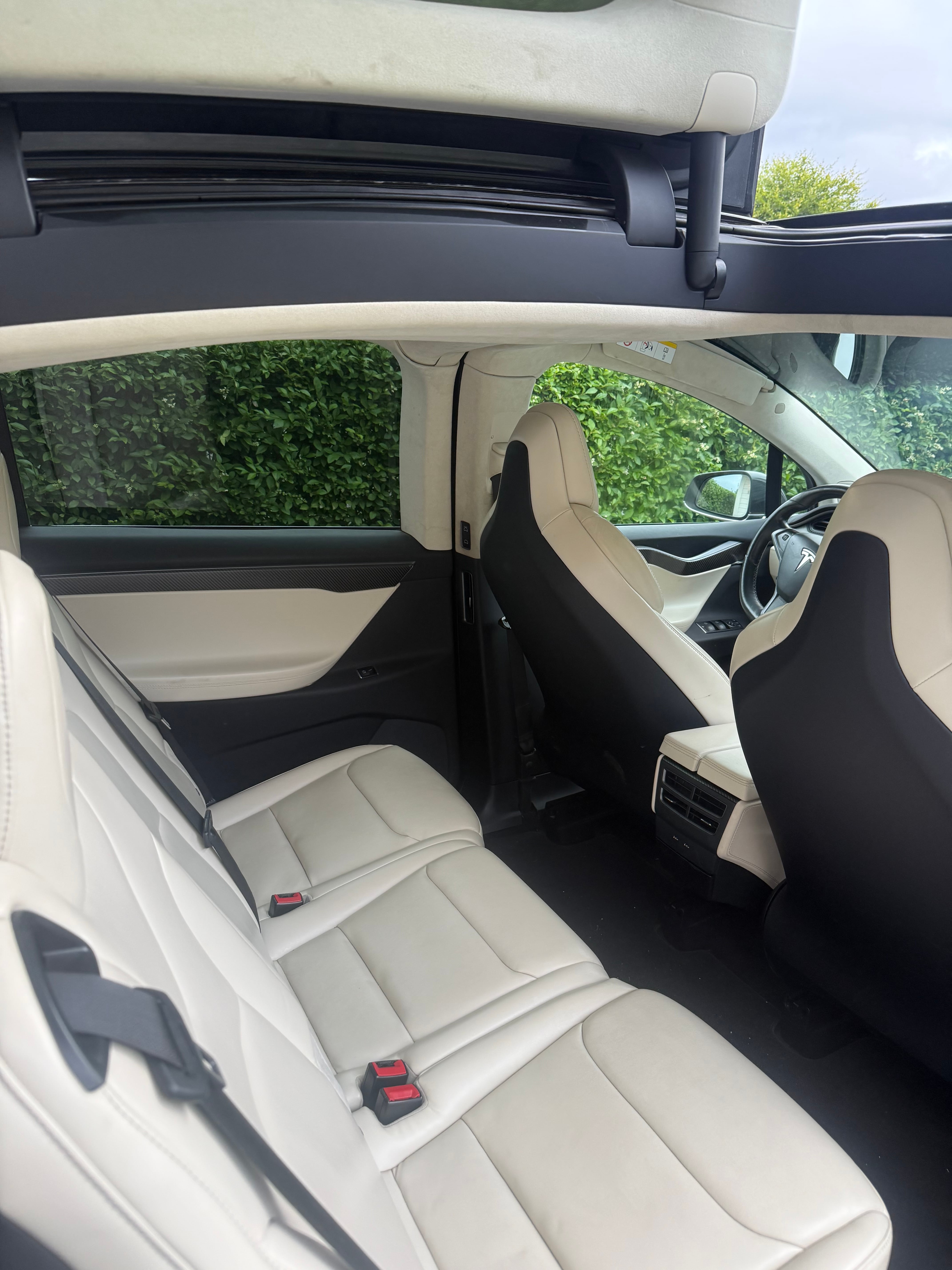 Tesla Model X med Aircondition
