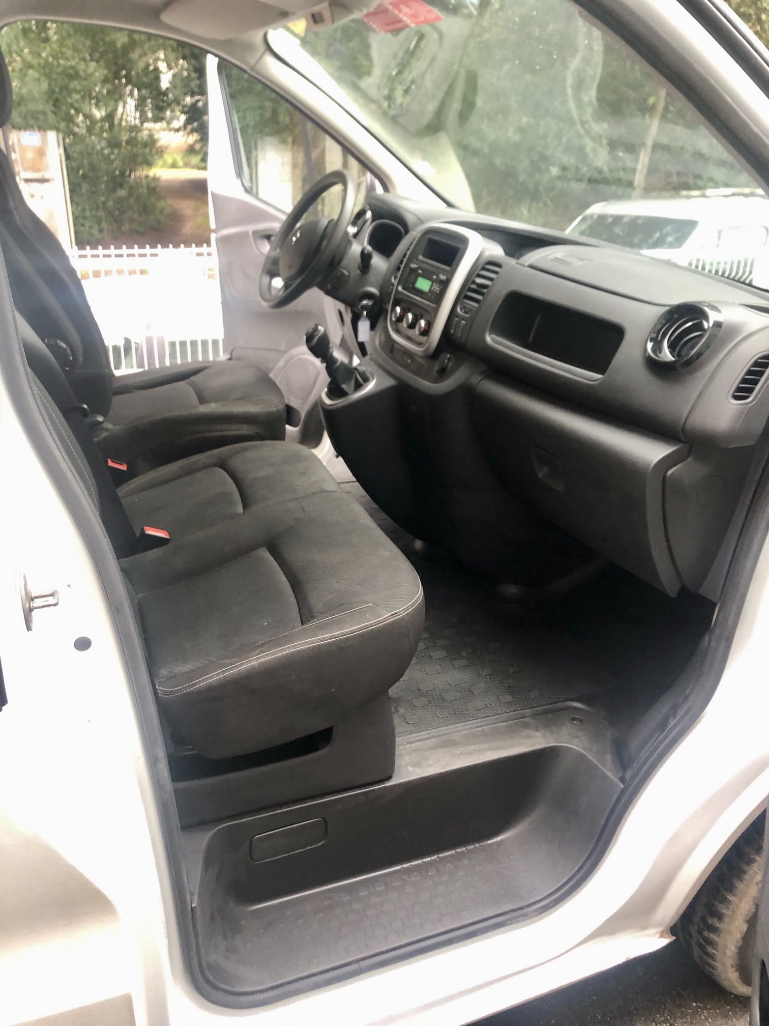 Renault Trafic  Renault Trafic L2 rallongé à louer à Bordeaux – Idéal déménagement & transport XXL ! avec Régulateur de vitesse