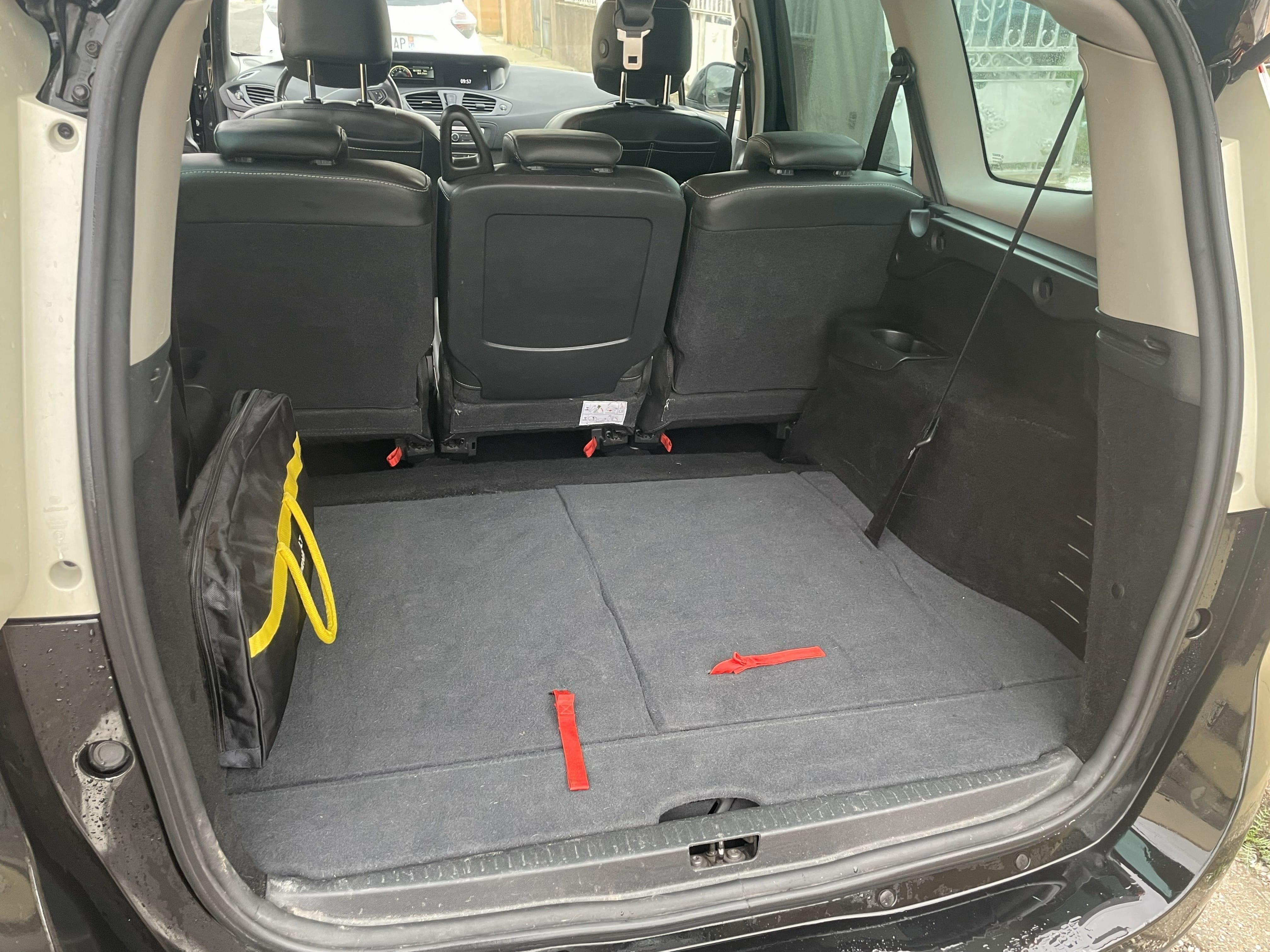 Renault Grand Scenic avec Attelage