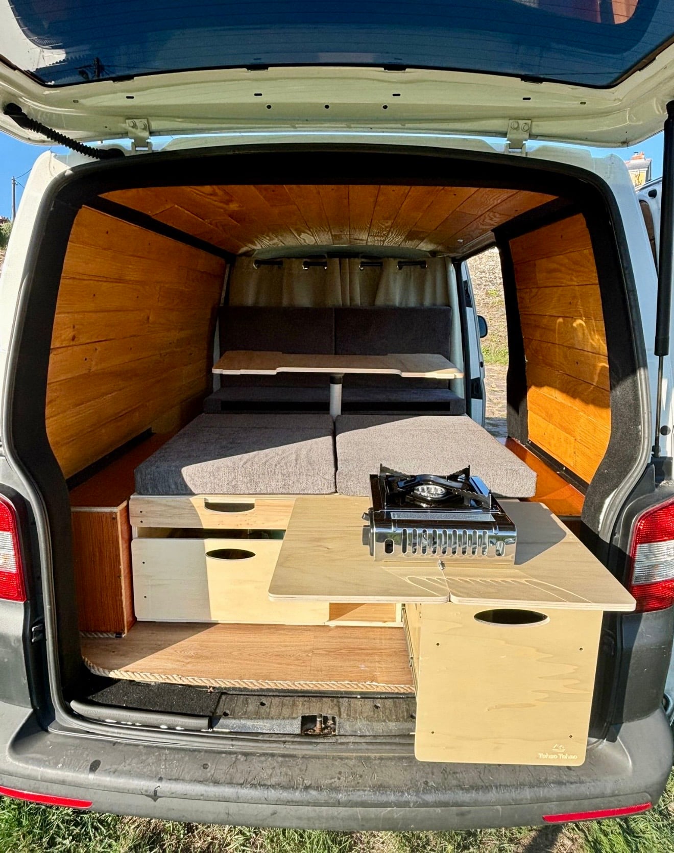 Volkswagen Transporter Camper with Car radio