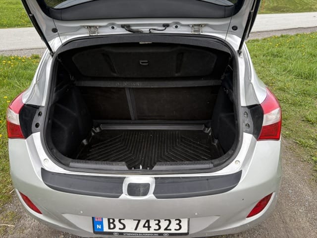 Hyundai i30 med Lydinngang