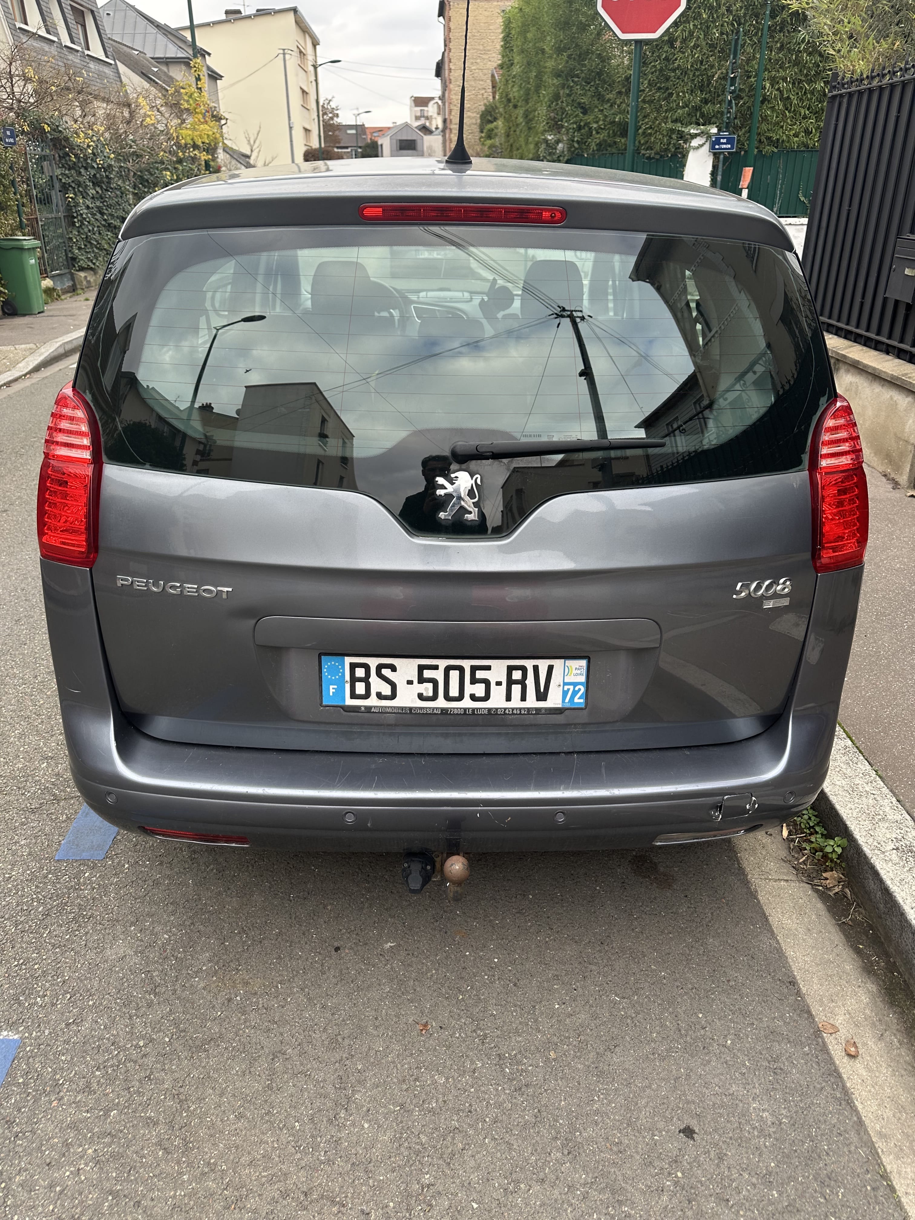 Peugeot 5008 avec Siège bébé
