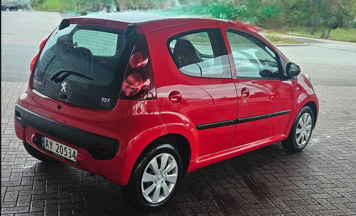 Peugeot 107 with Air conditioning