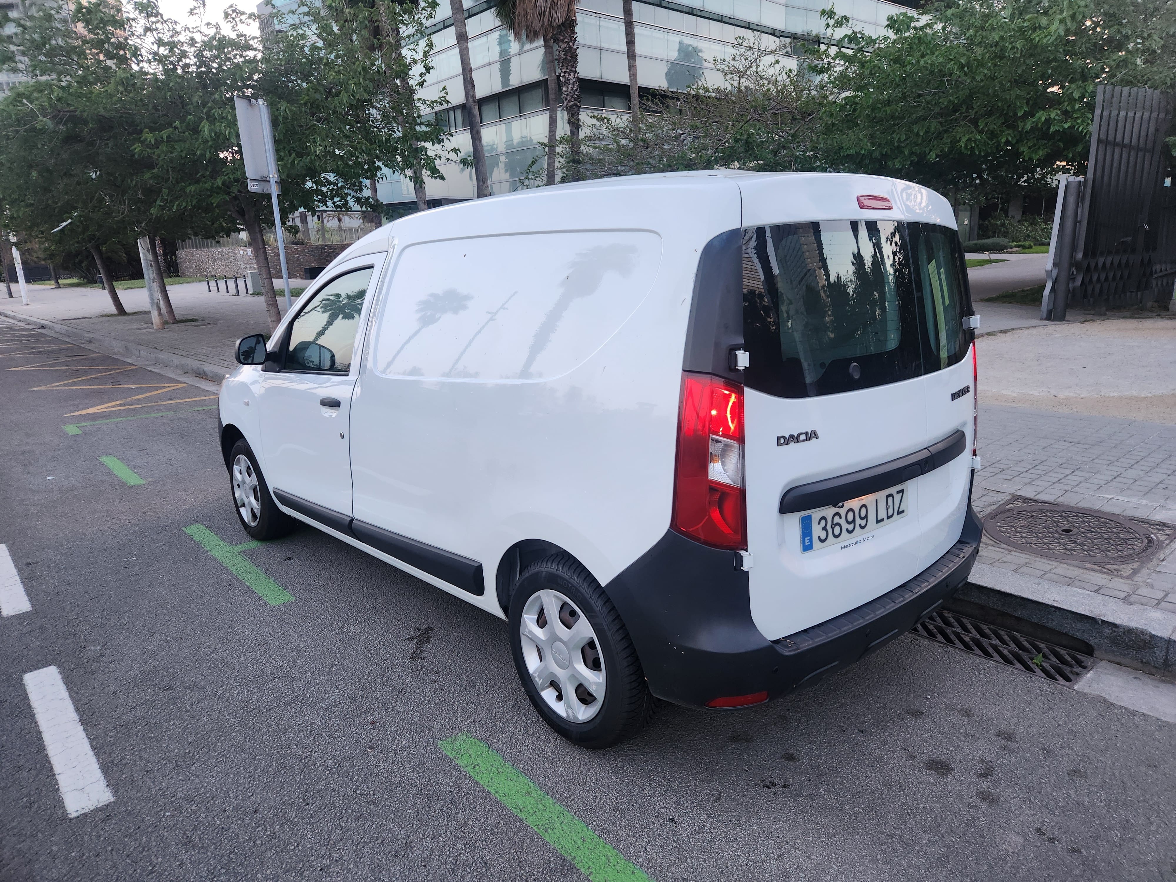 Dacia Dokker con Cámara de marcha atrás