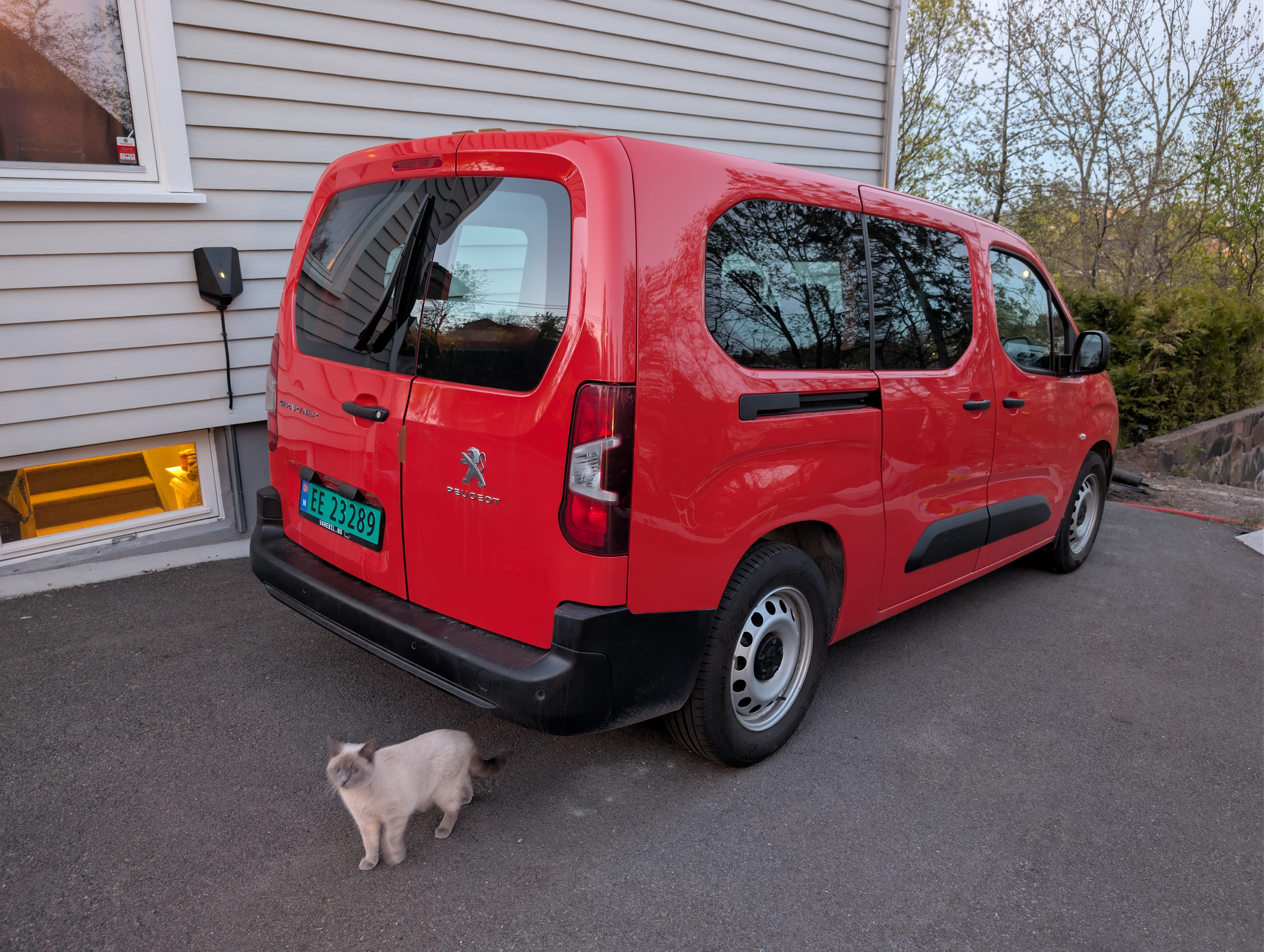 Peugeot Partner Varebil Lang modell med Cruisekontroll