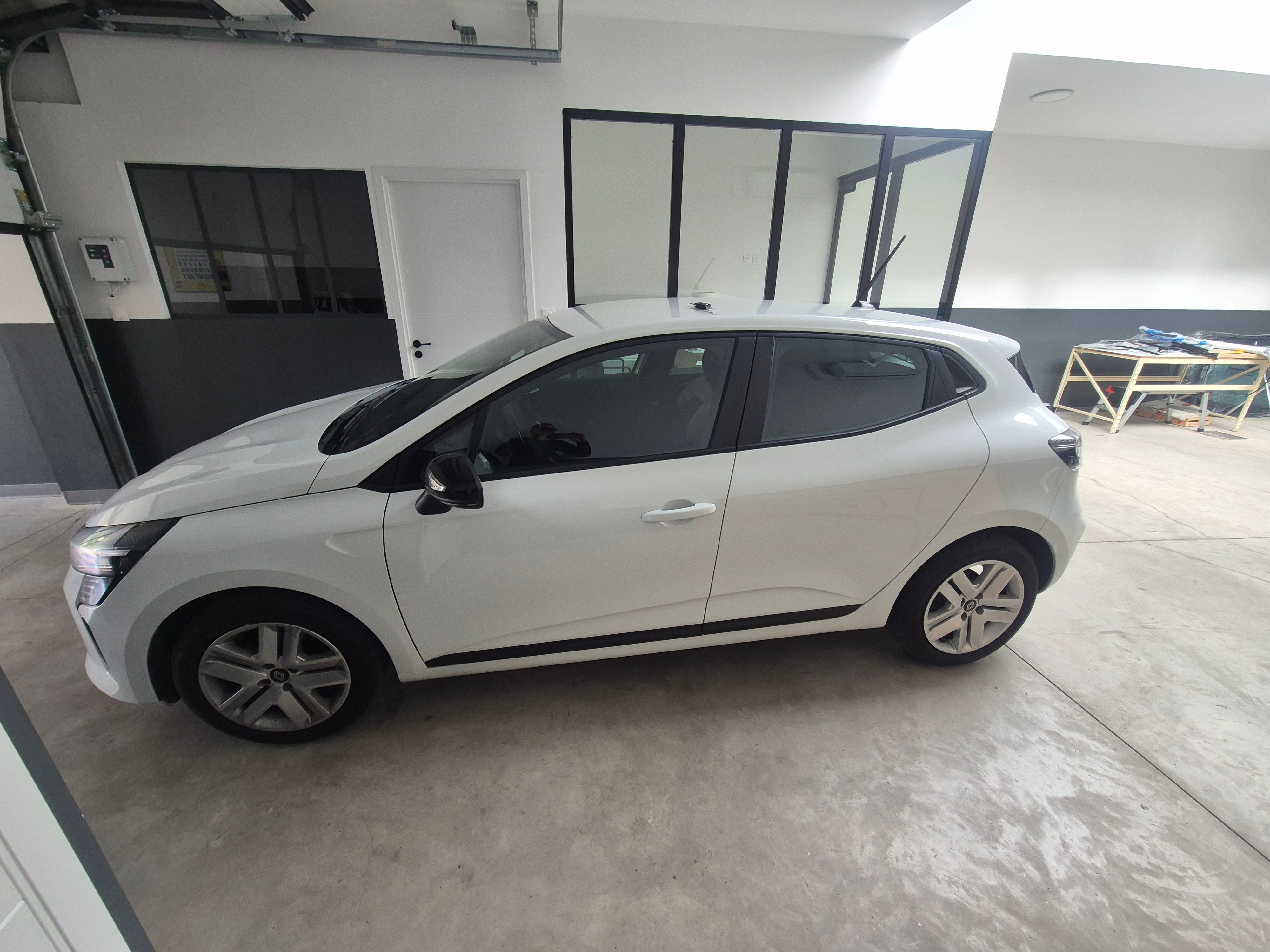 Renault Clio con Aire acondicionado