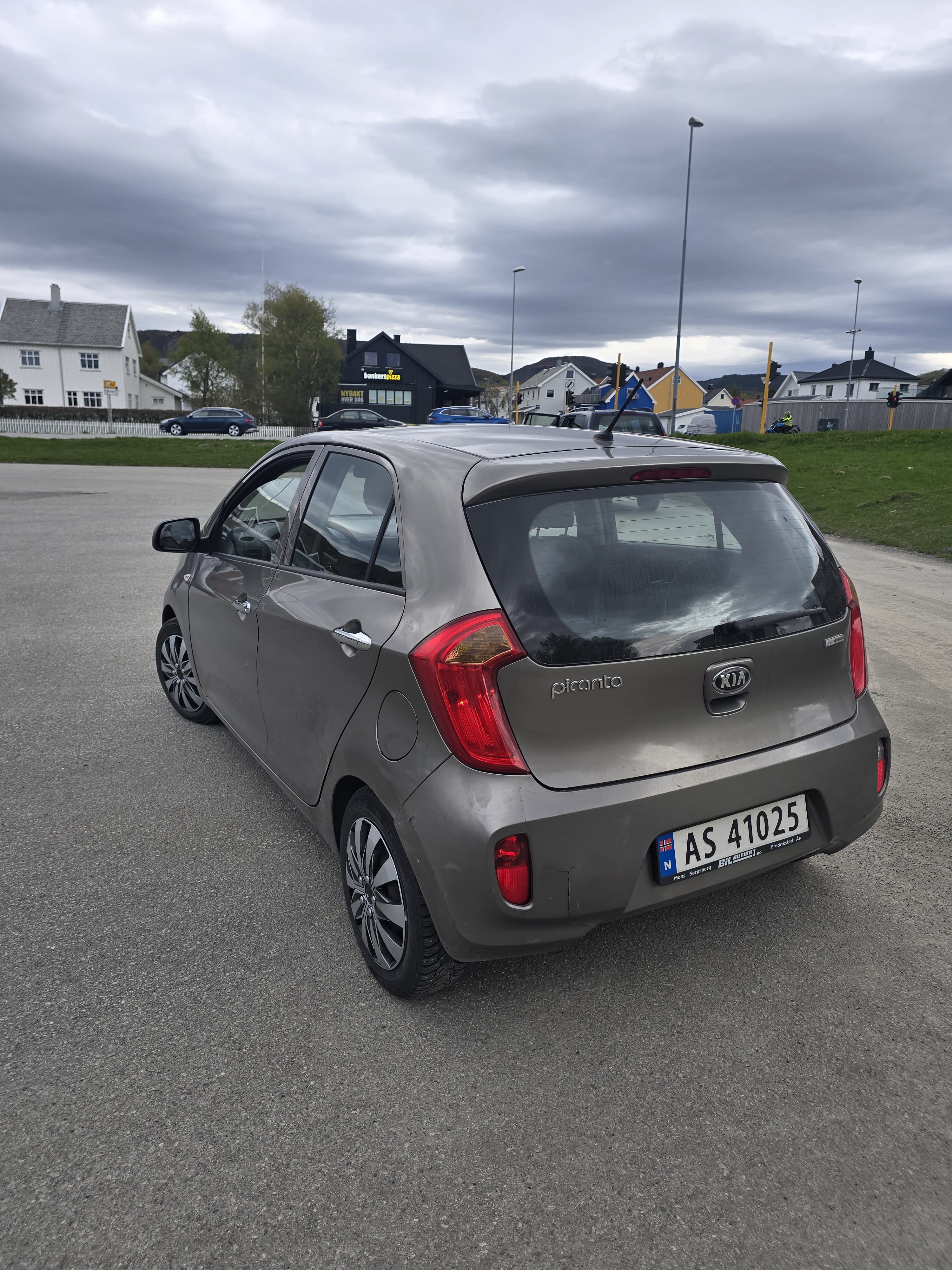 Kia Picanto with Car radio