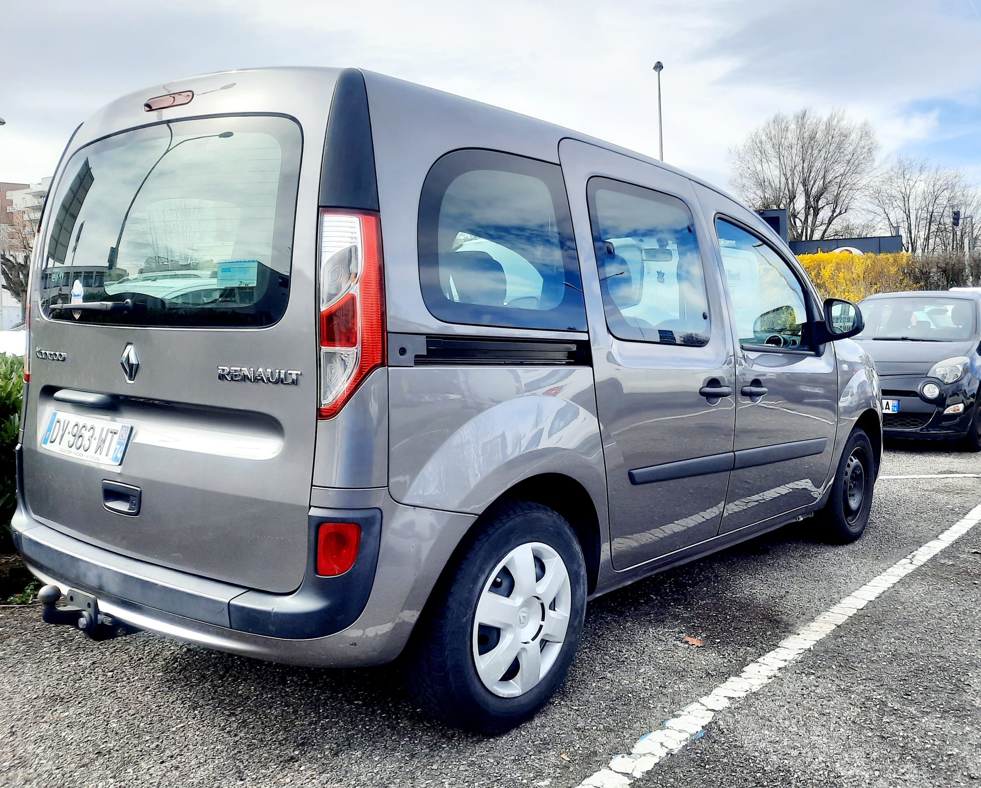 Renault Kangoo avec Attelage