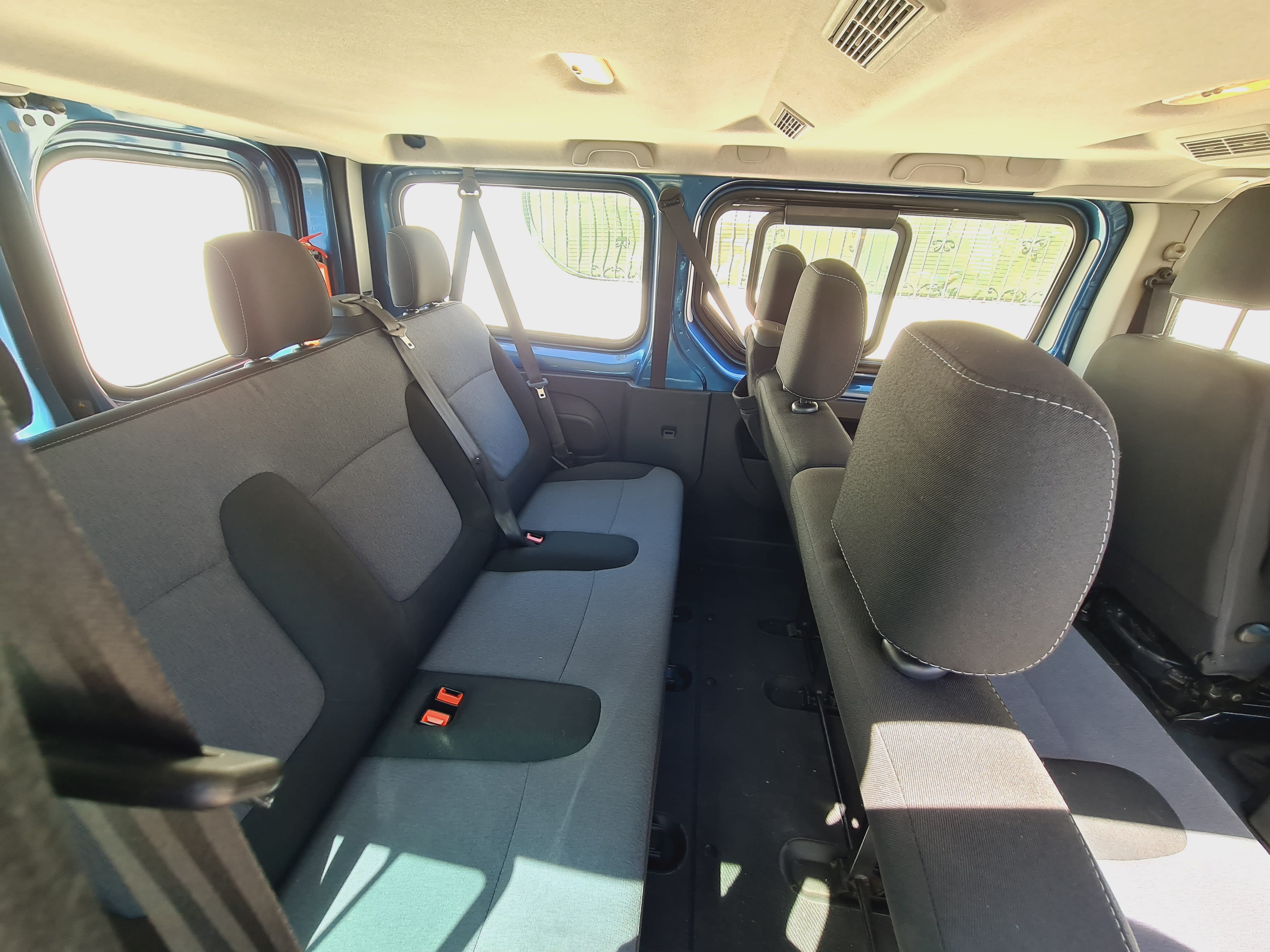 Opel Vivaro Combi Diesel 9 Asientos