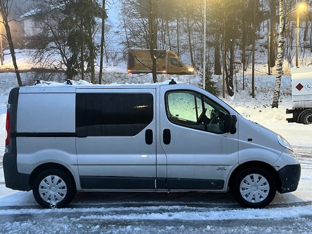 Opel Vivaro 2.0 CDTI mit Anhängerkupplung