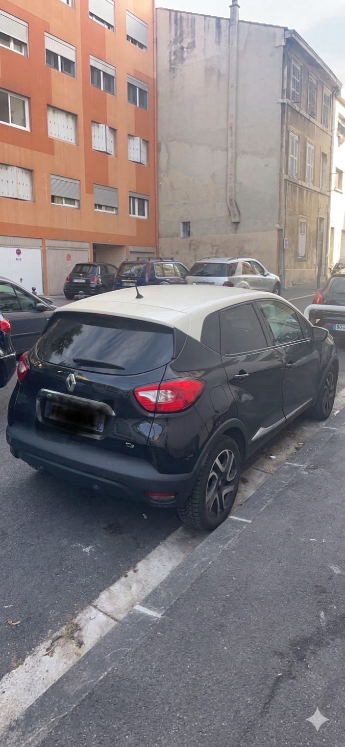 Renault Captur with GPS