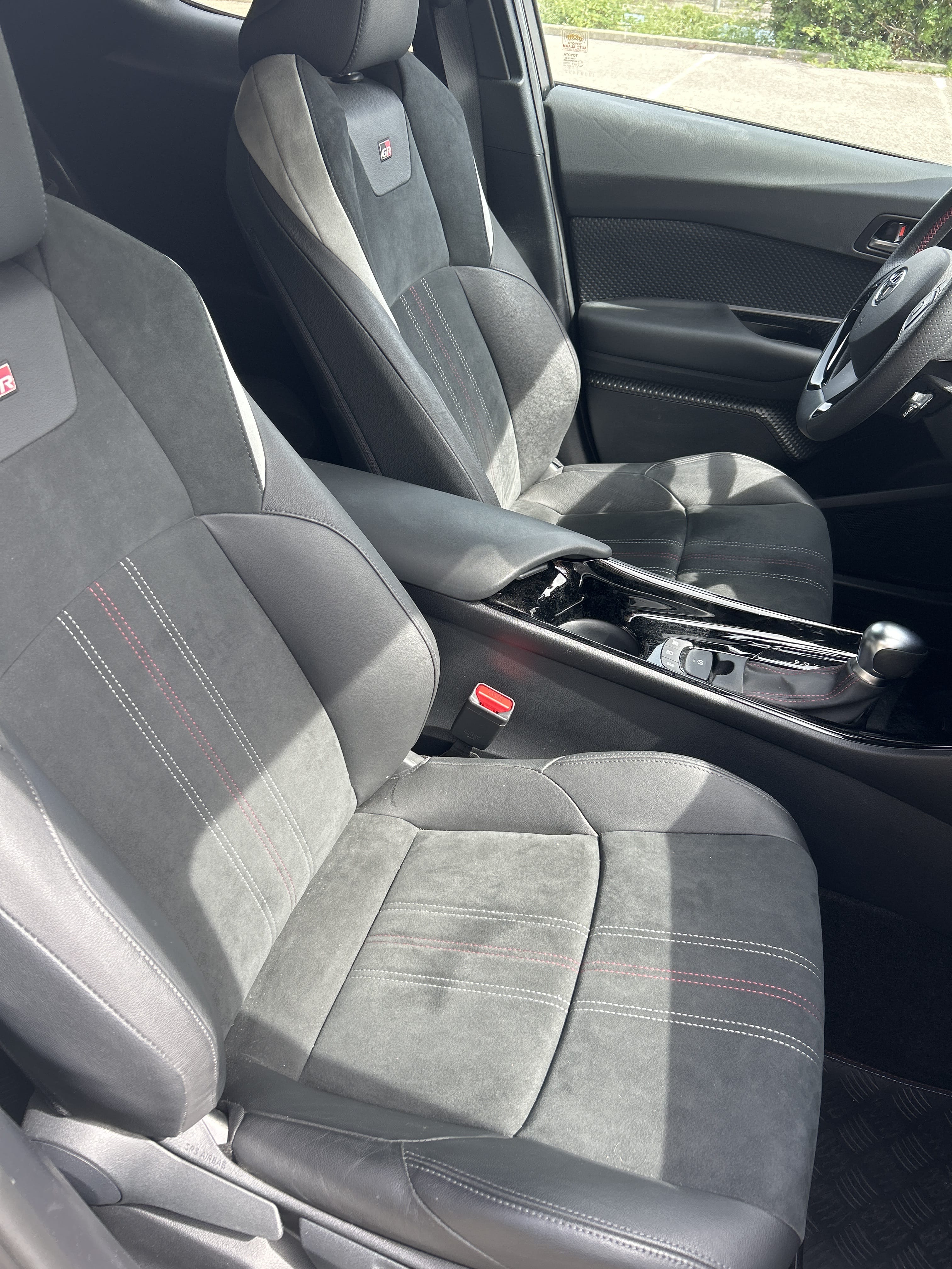 Toyota C-HR avec Entrée audio / iPod