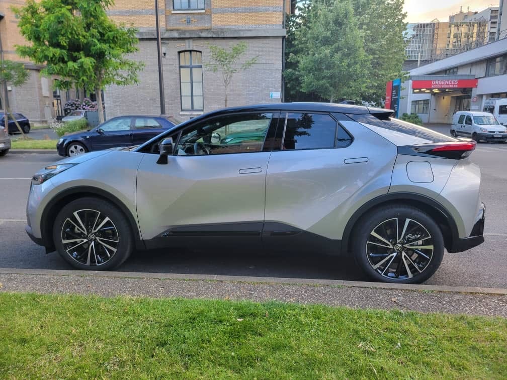 Toyota C-HR avec GPS