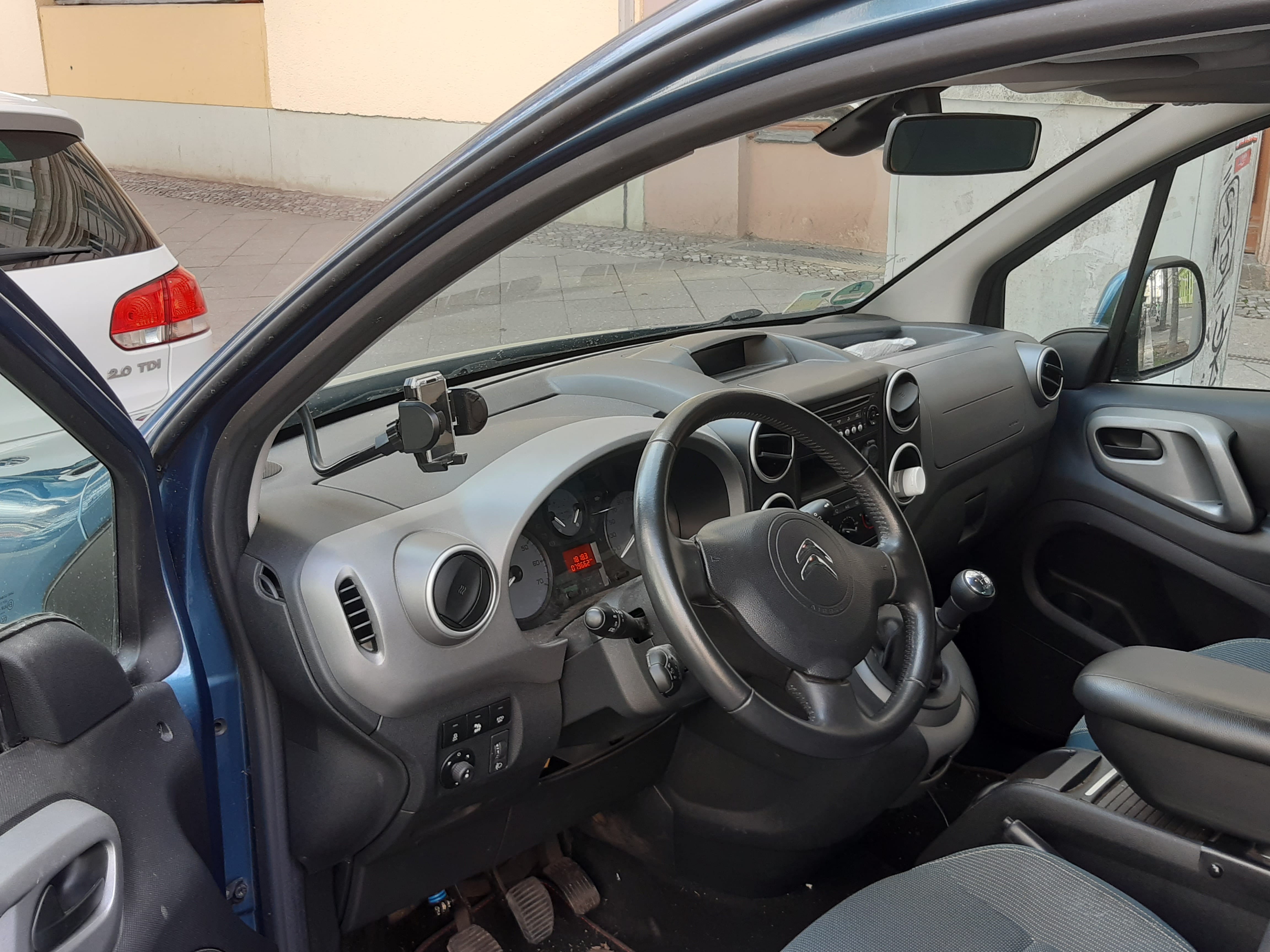 Citroen Berlingo Multispace mit Kindersitz
