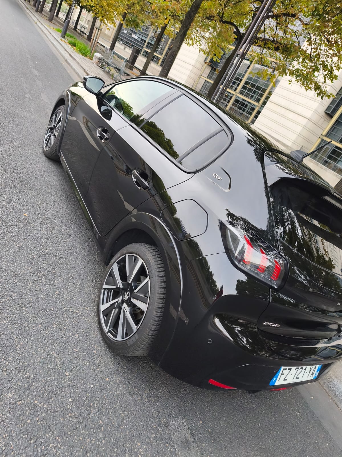 Peugeot 208 GT Line avec Climatisation