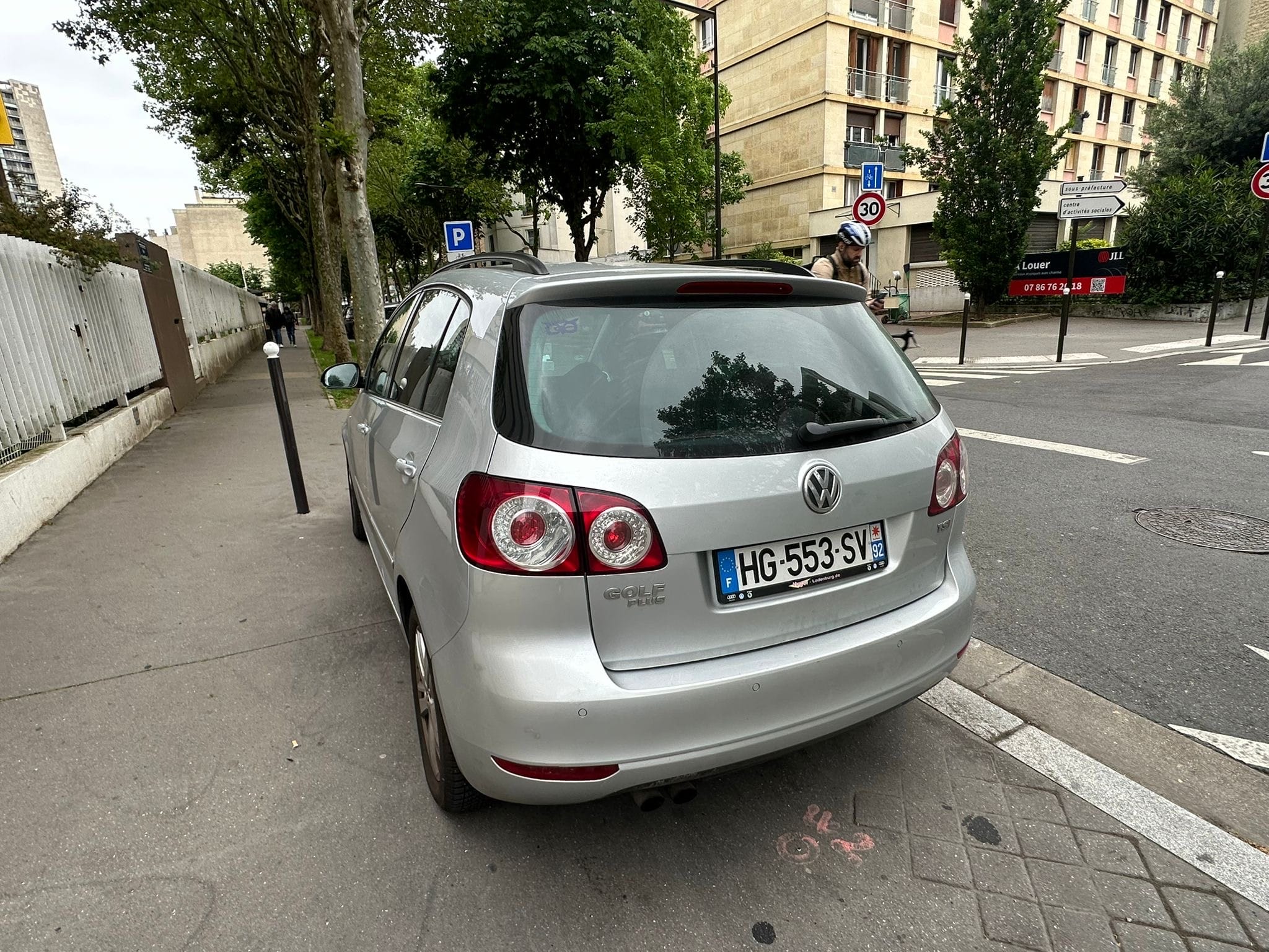 Volkswagen Golf avec Autoradio
