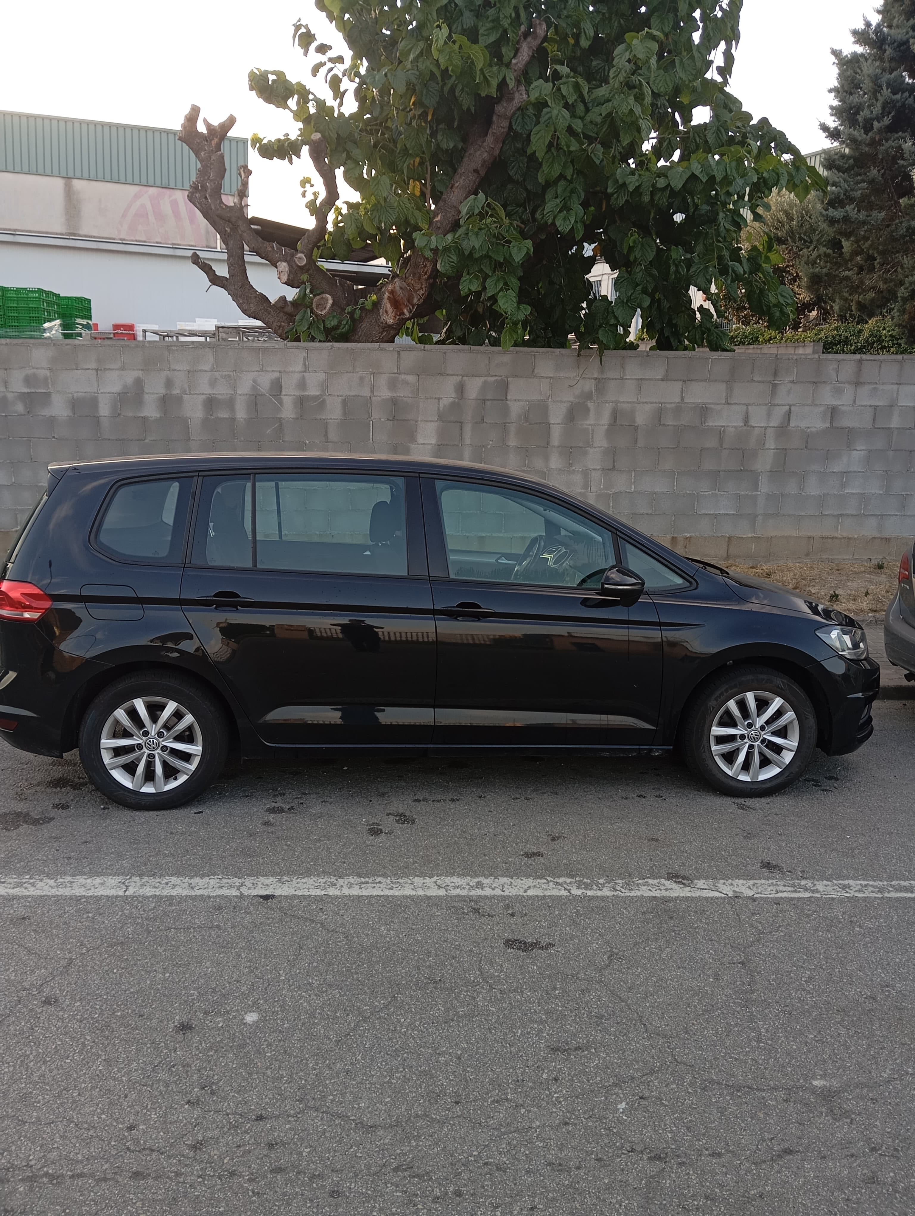 Volkswagen Touran med Bilradio