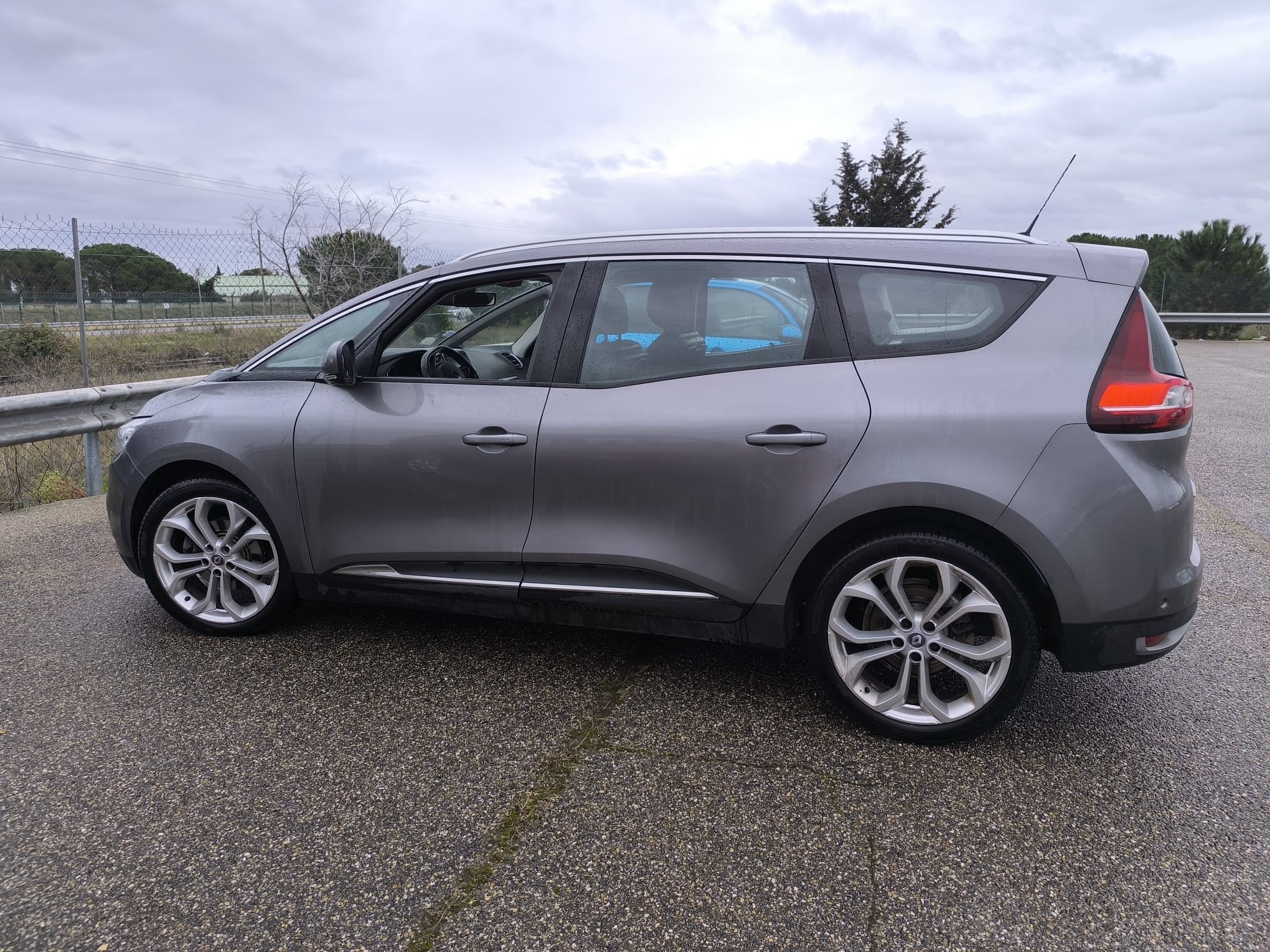 Renault Scenic, 2017, Diesel, automatic, 7 seats