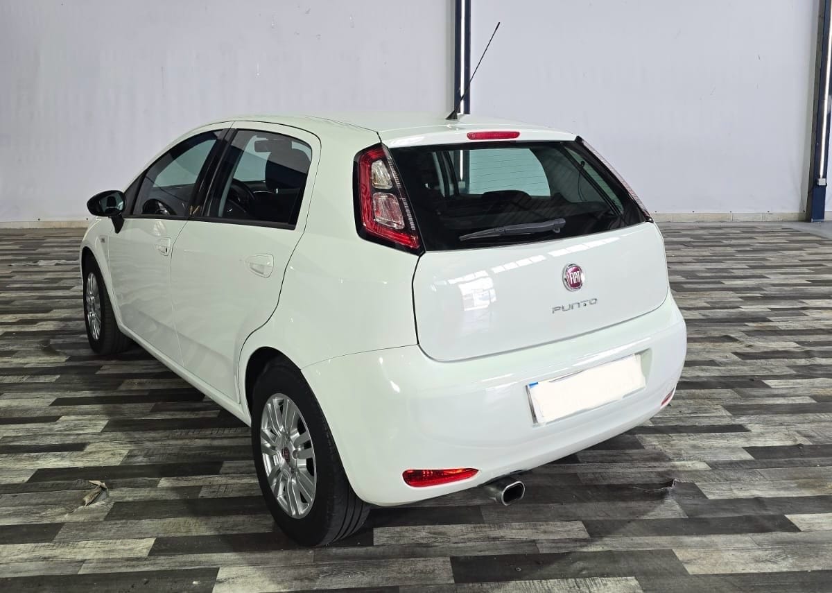 Fiat Punto avec Audio Bluetooth