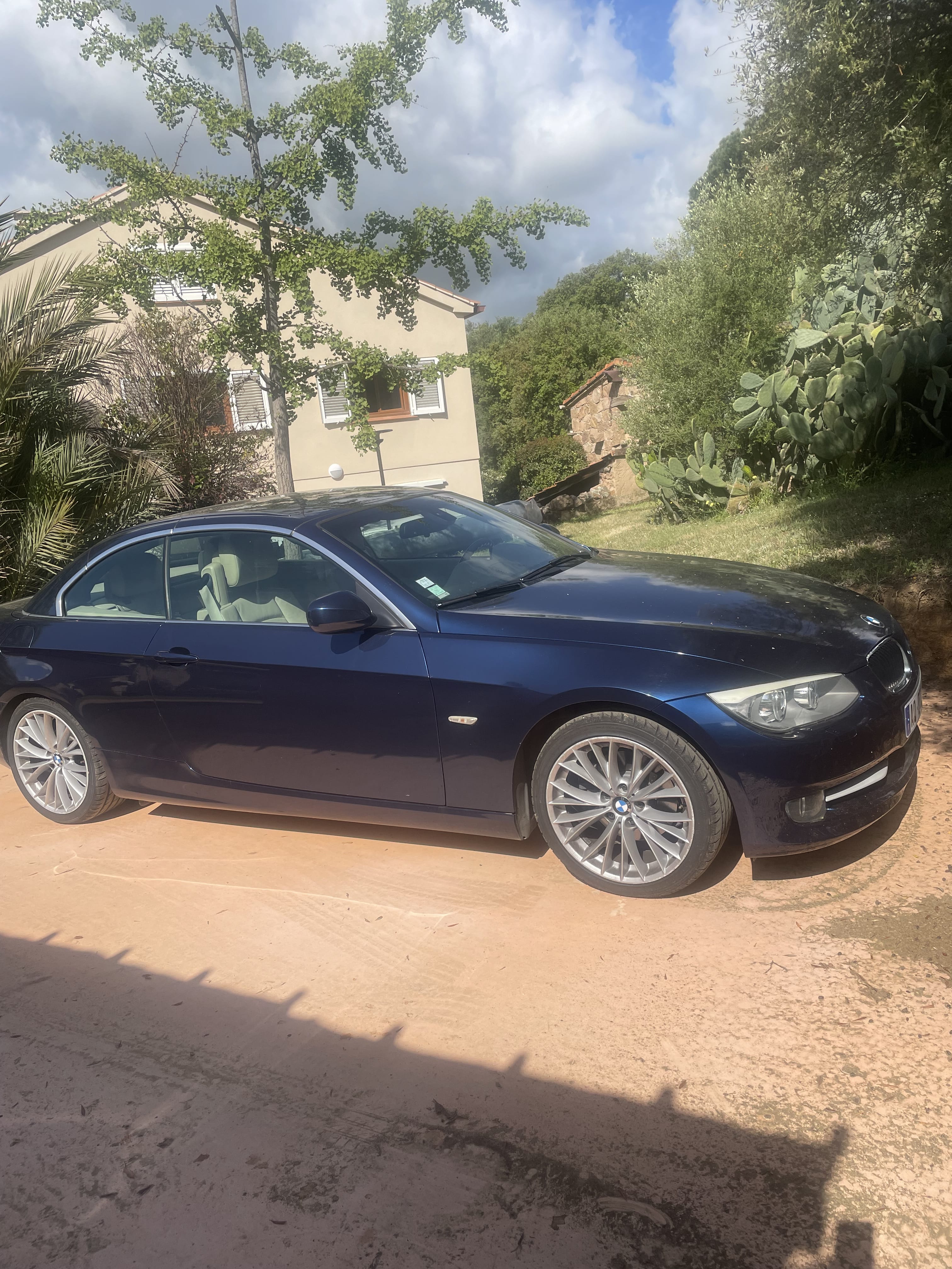 BMW Série 3 Cabriolet 320D with Audio / iPod input