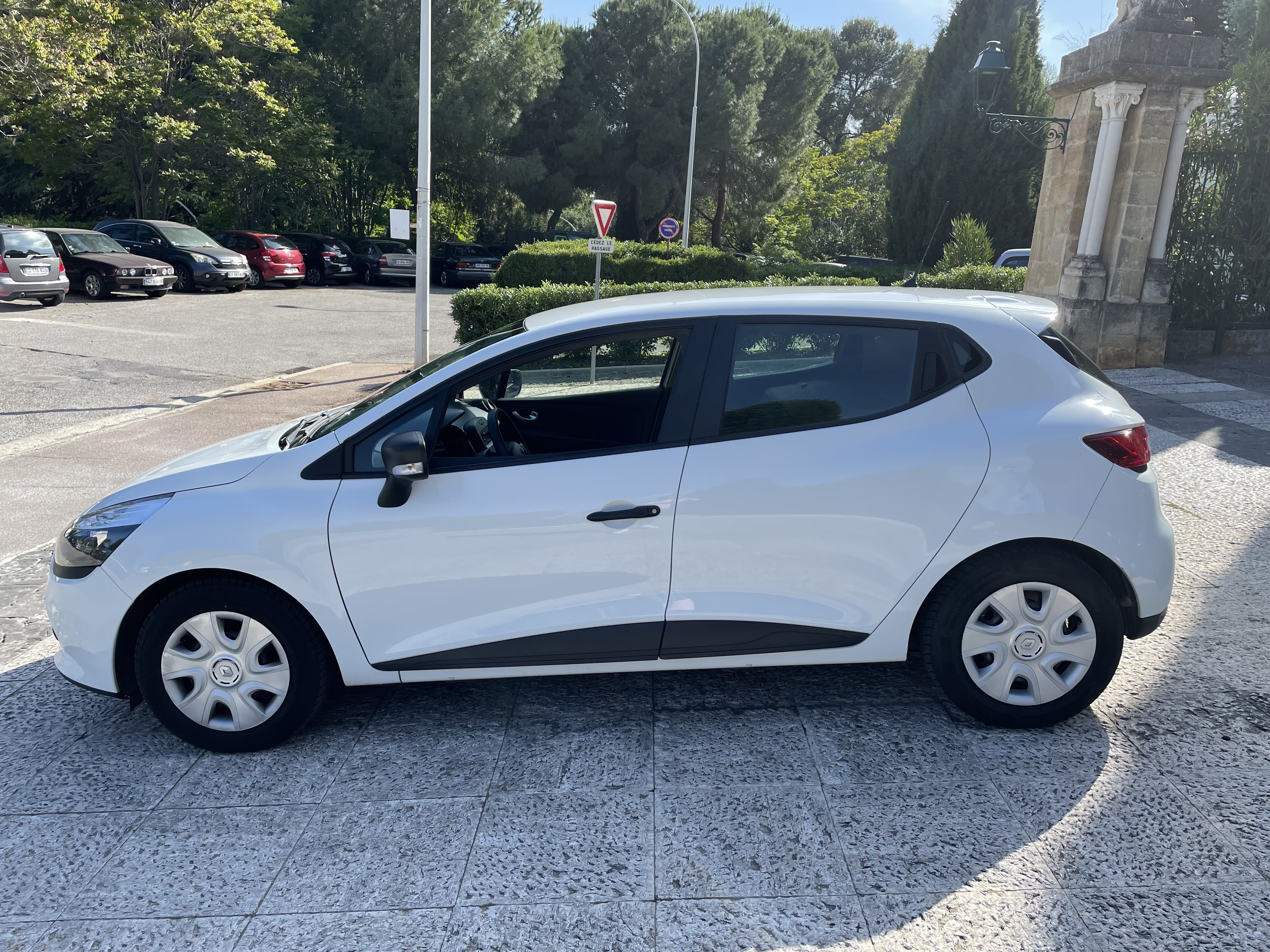Renault Clio Société 2 places + Grand coffre con Aire acondicionado
