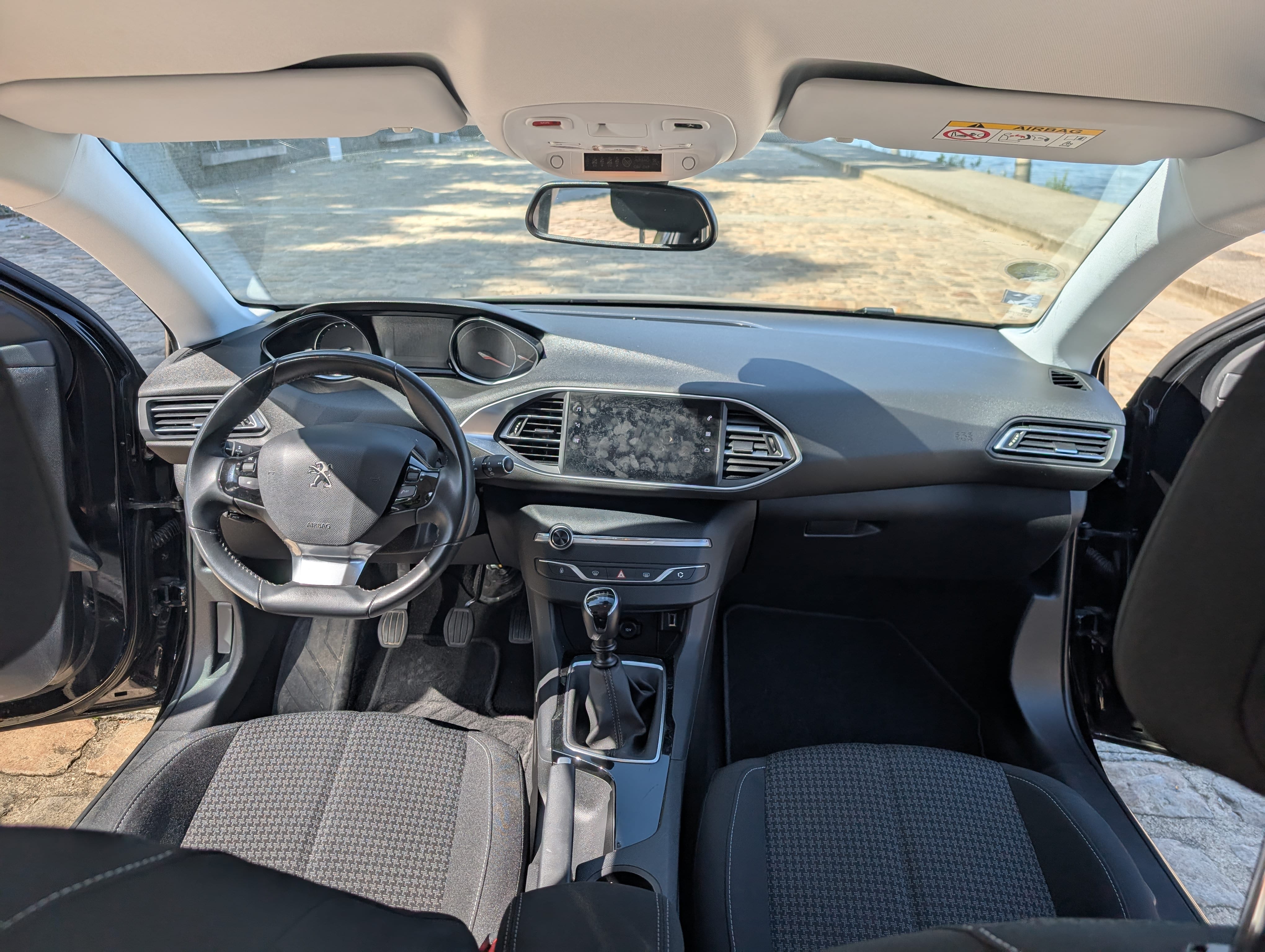 Peugeot 308 SW 1.5 HDI avec GPS