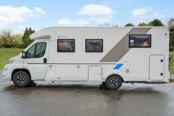 Adria S-Series S 75 SL med Ryggekamera